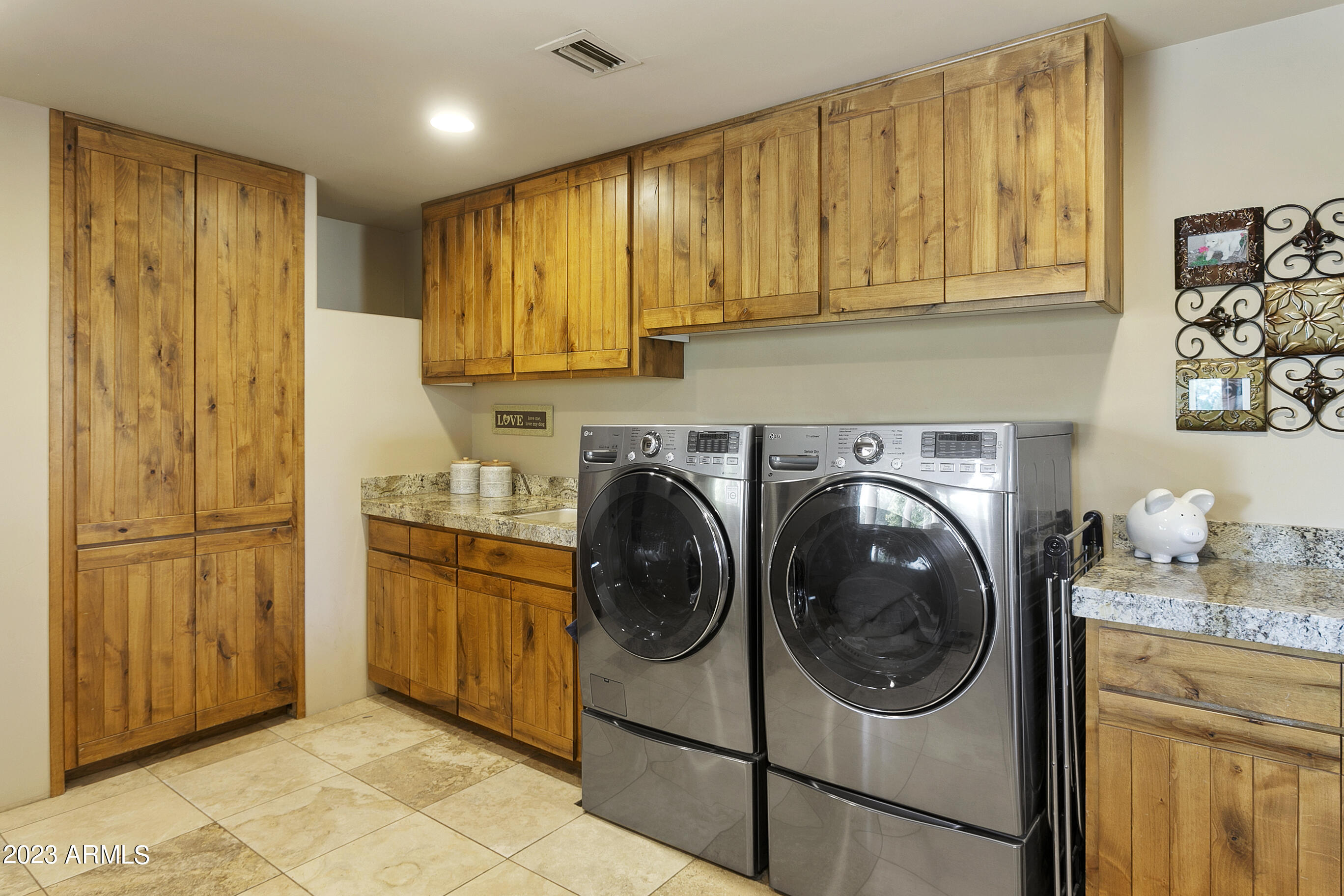 LORINGWOOD EST. LOTS 23-29 - Residential