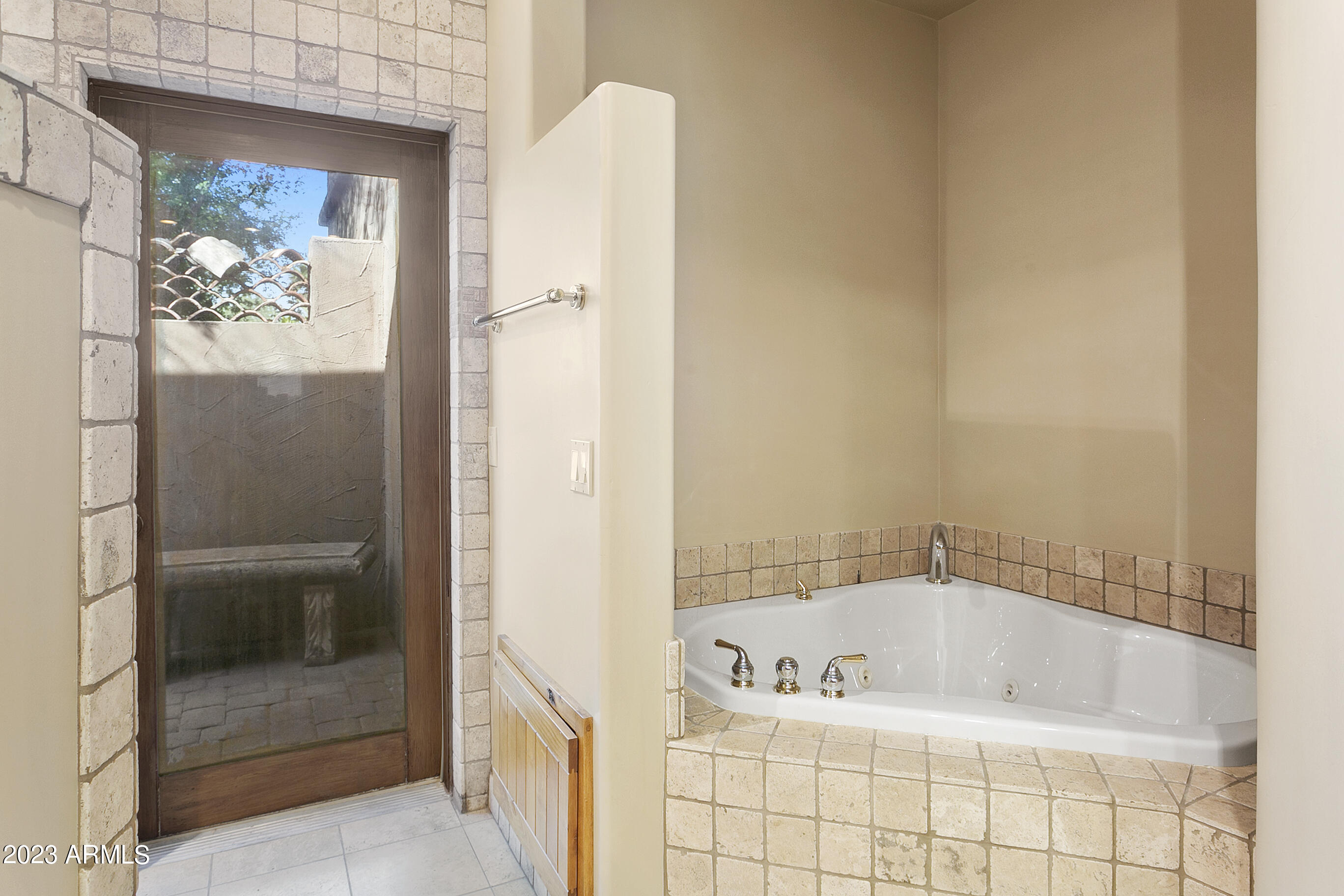 LORINGWOOD EST. LOTS 23-29 - Residential