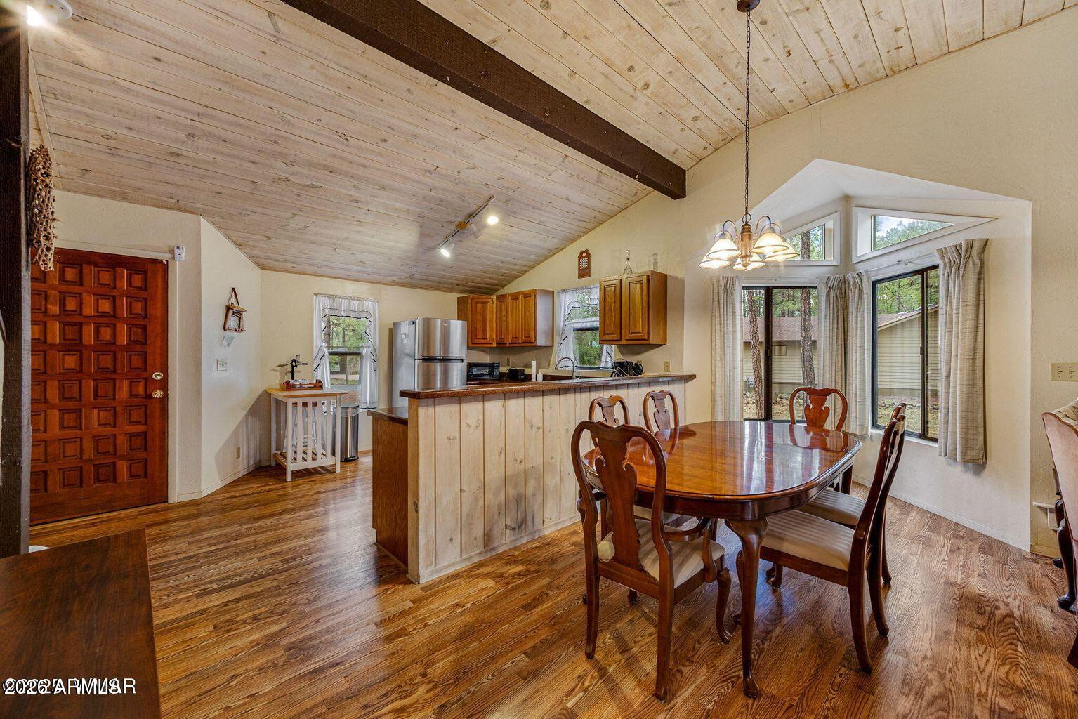PINETOP LAKES UNIT 1 - Residential