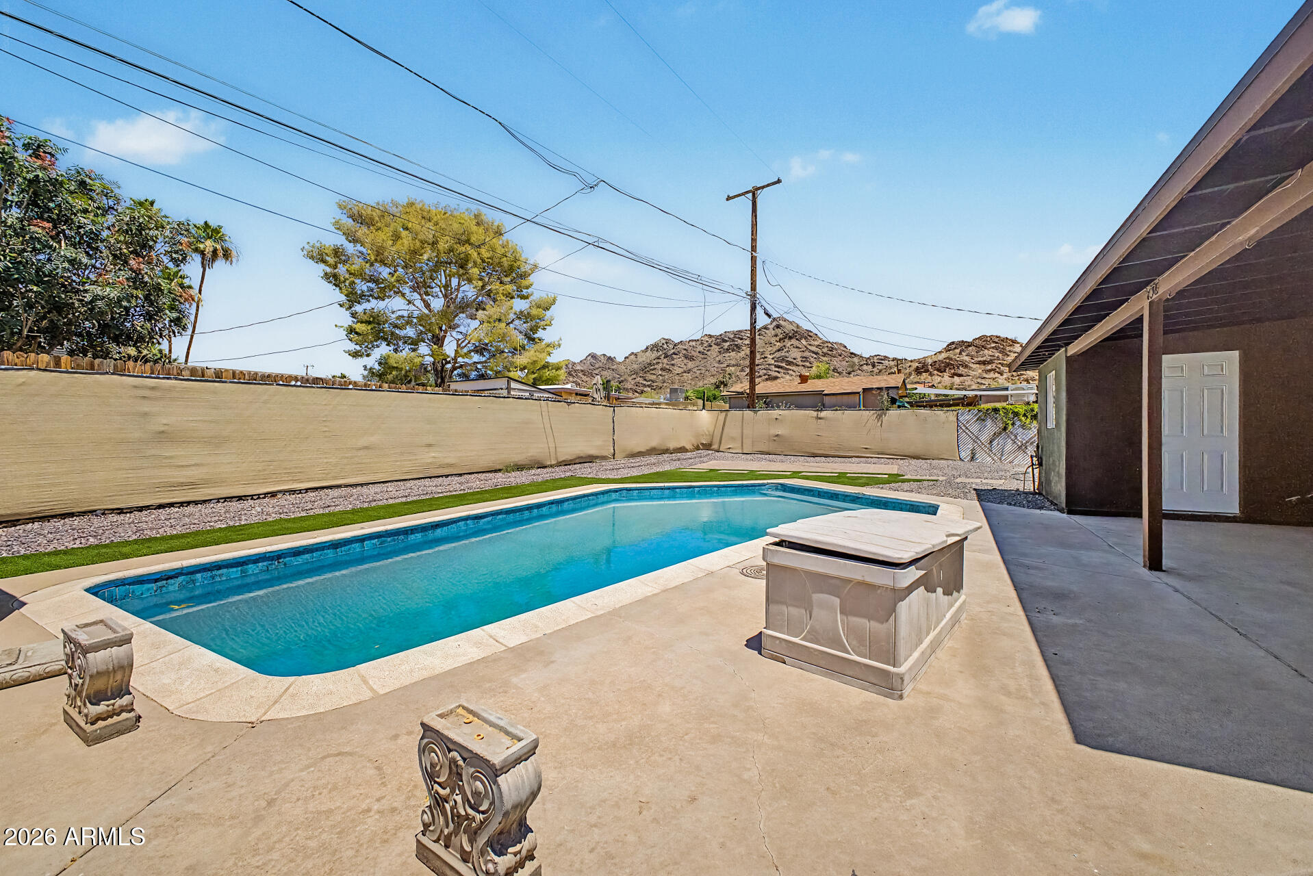 HILLSIDE HOMES - Residential