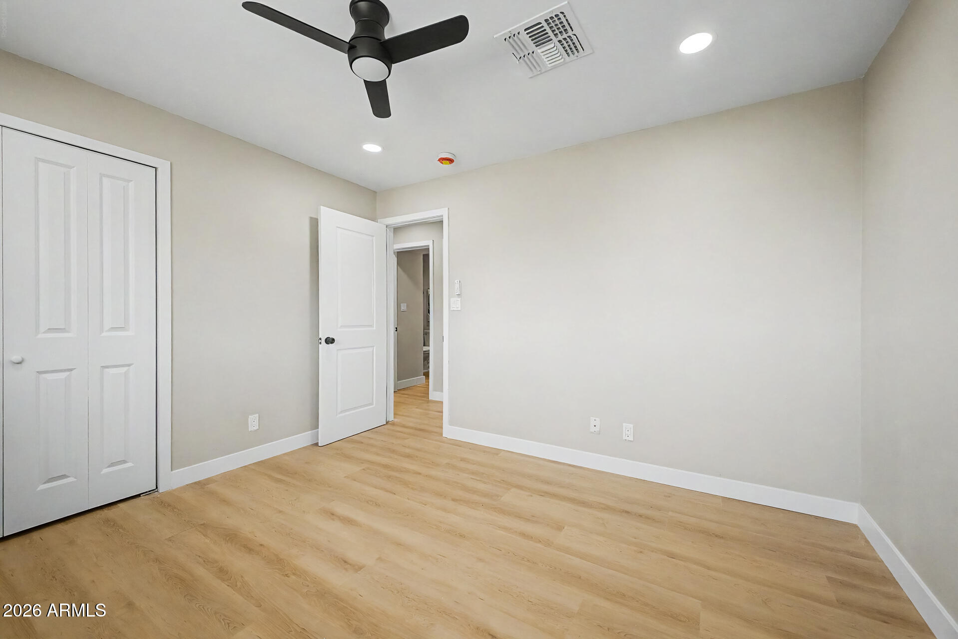 HILLSIDE HOMES - Residential