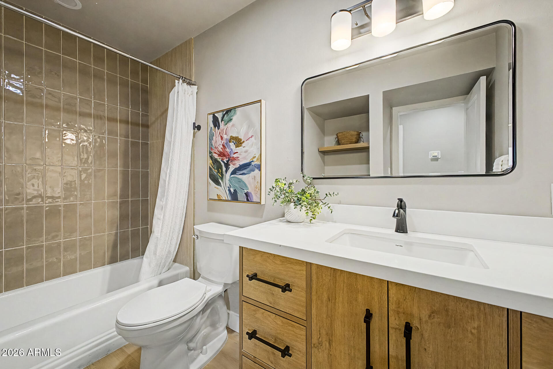 HILLSIDE HOMES - Residential
