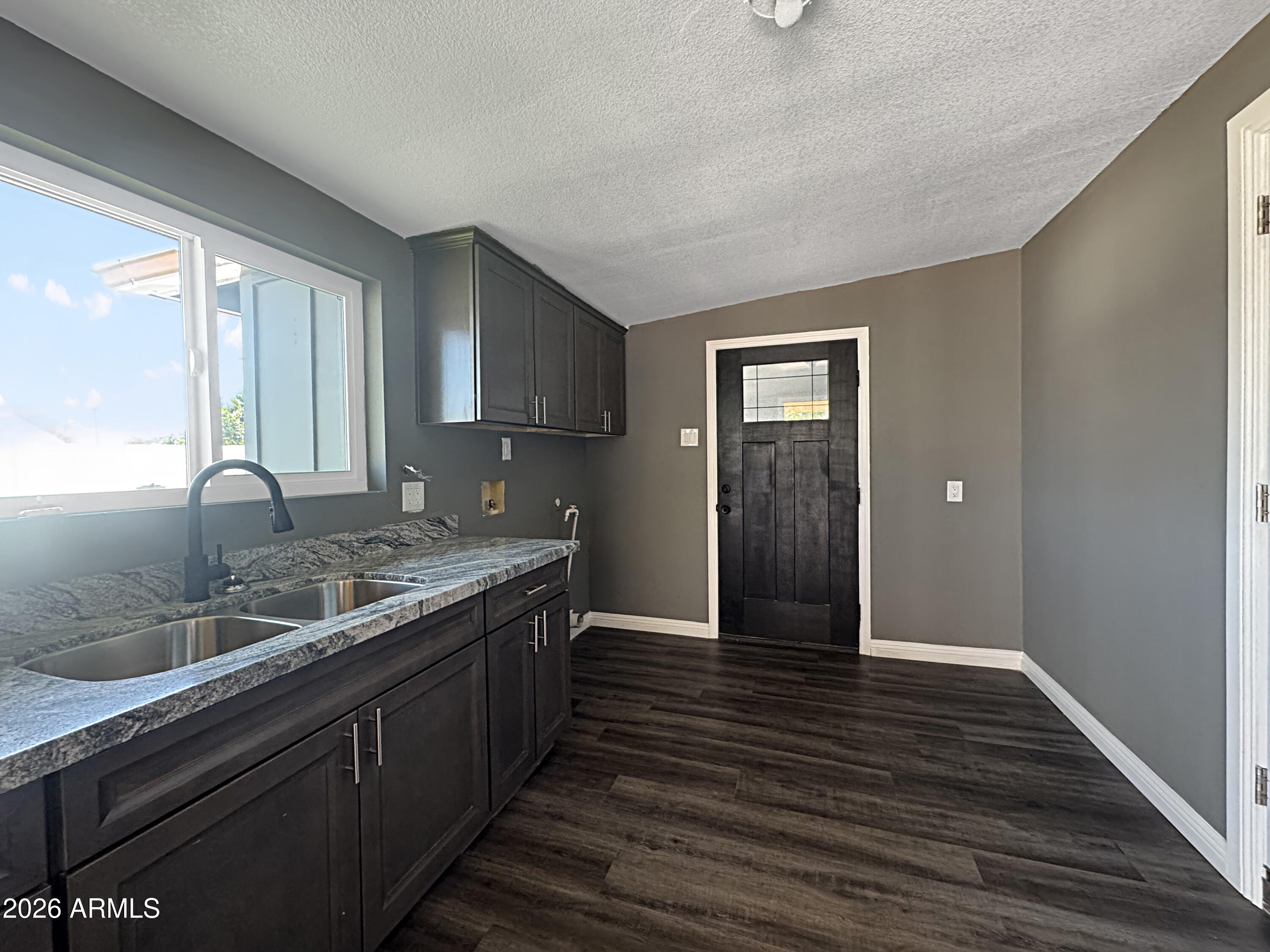 SCOTTSDALE ESTATES 7 LOTS 760-887 TR A - Residential Lease