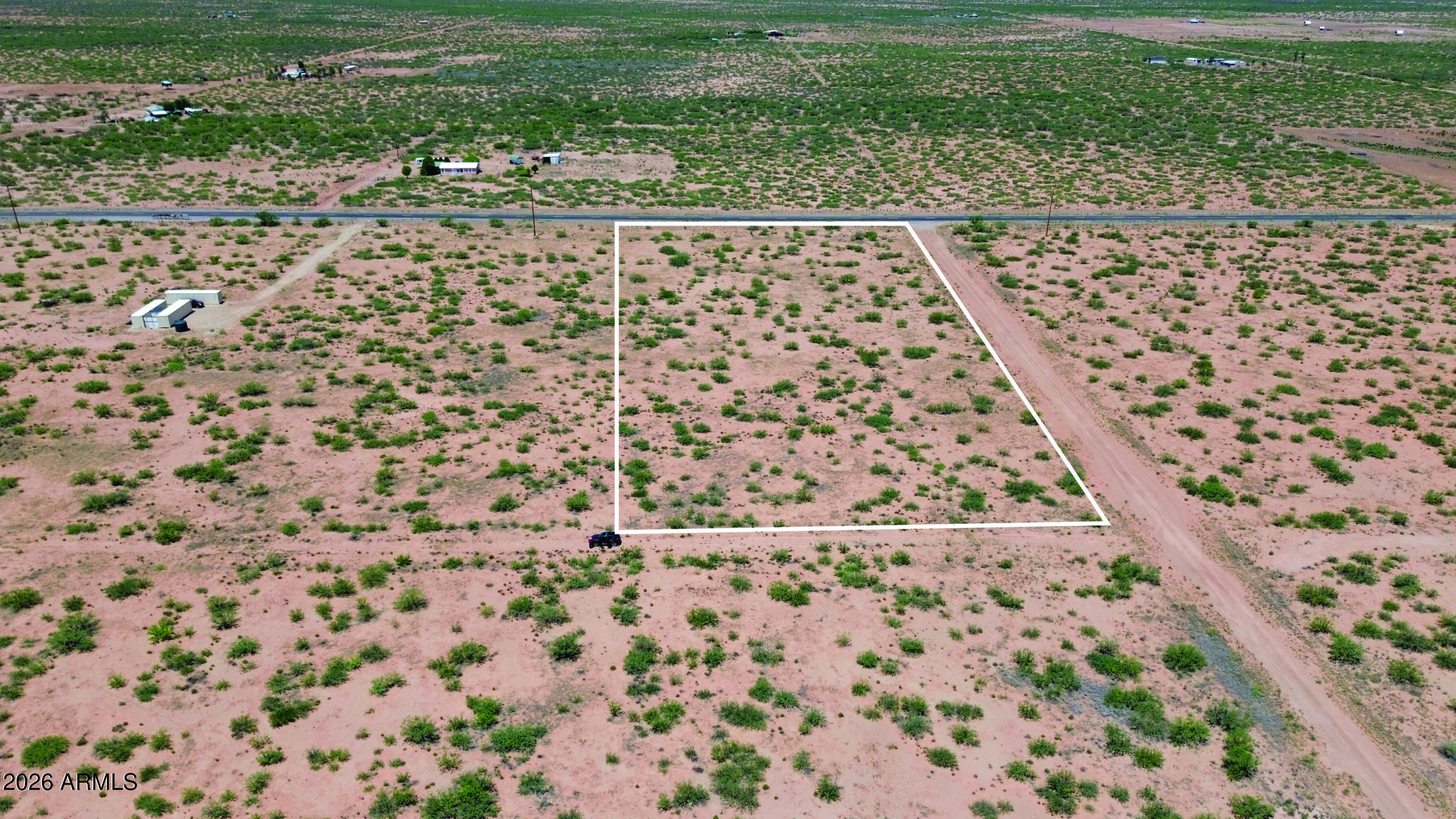 Beautiful 4.01 acres of Cochise County RU-4 zoned property. Power is close by, if you want to connect to the grid. Conveniently located right on Kansas Settlement Rd and Antelope Rd. Minute to the Willcox area Winery's. Short drive to Historic Tombstone and Bisbee and all of the other Cochise County Sites