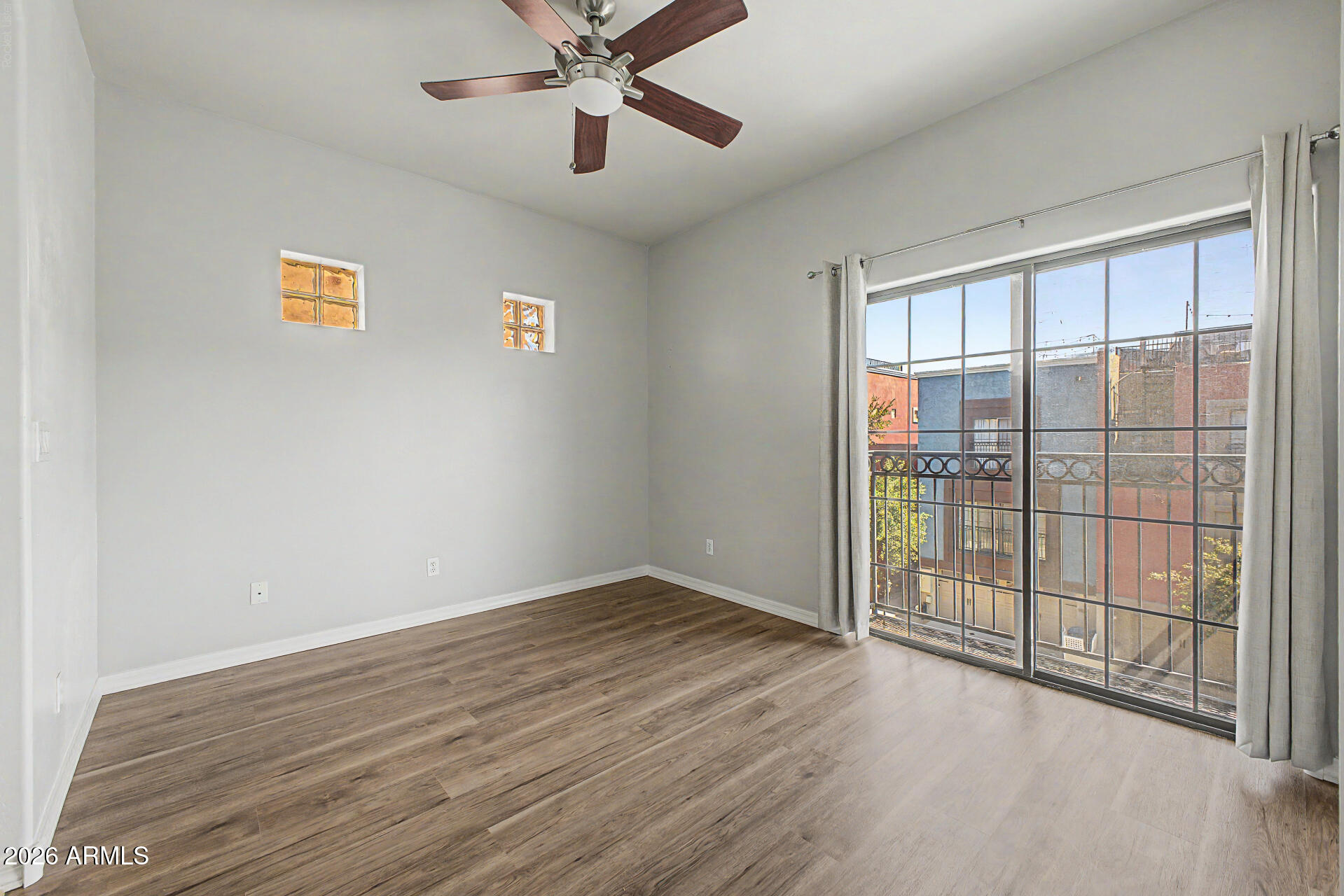 BROWNSTONE SQUARE - Residential