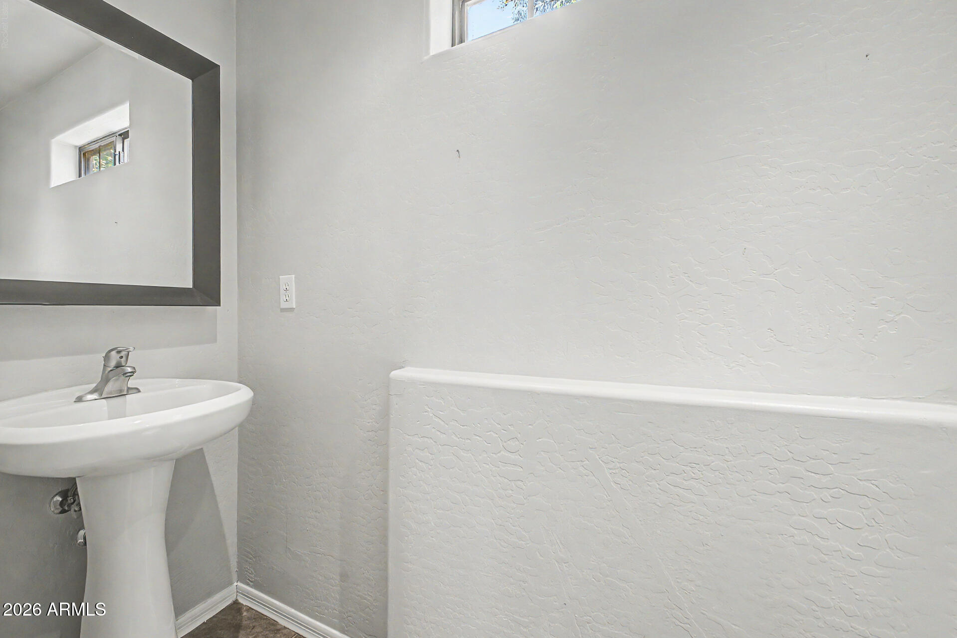 BROWNSTONE SQUARE - Residential
