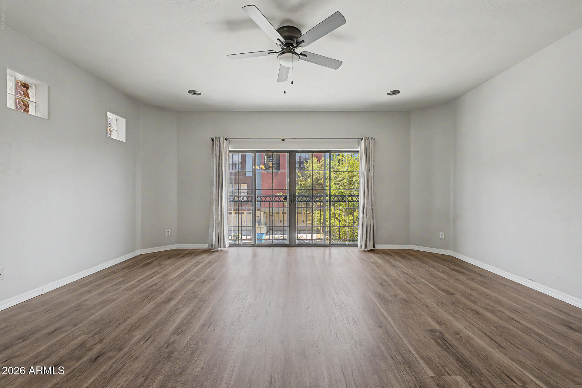 BROWNSTONE SQUARE - Residential