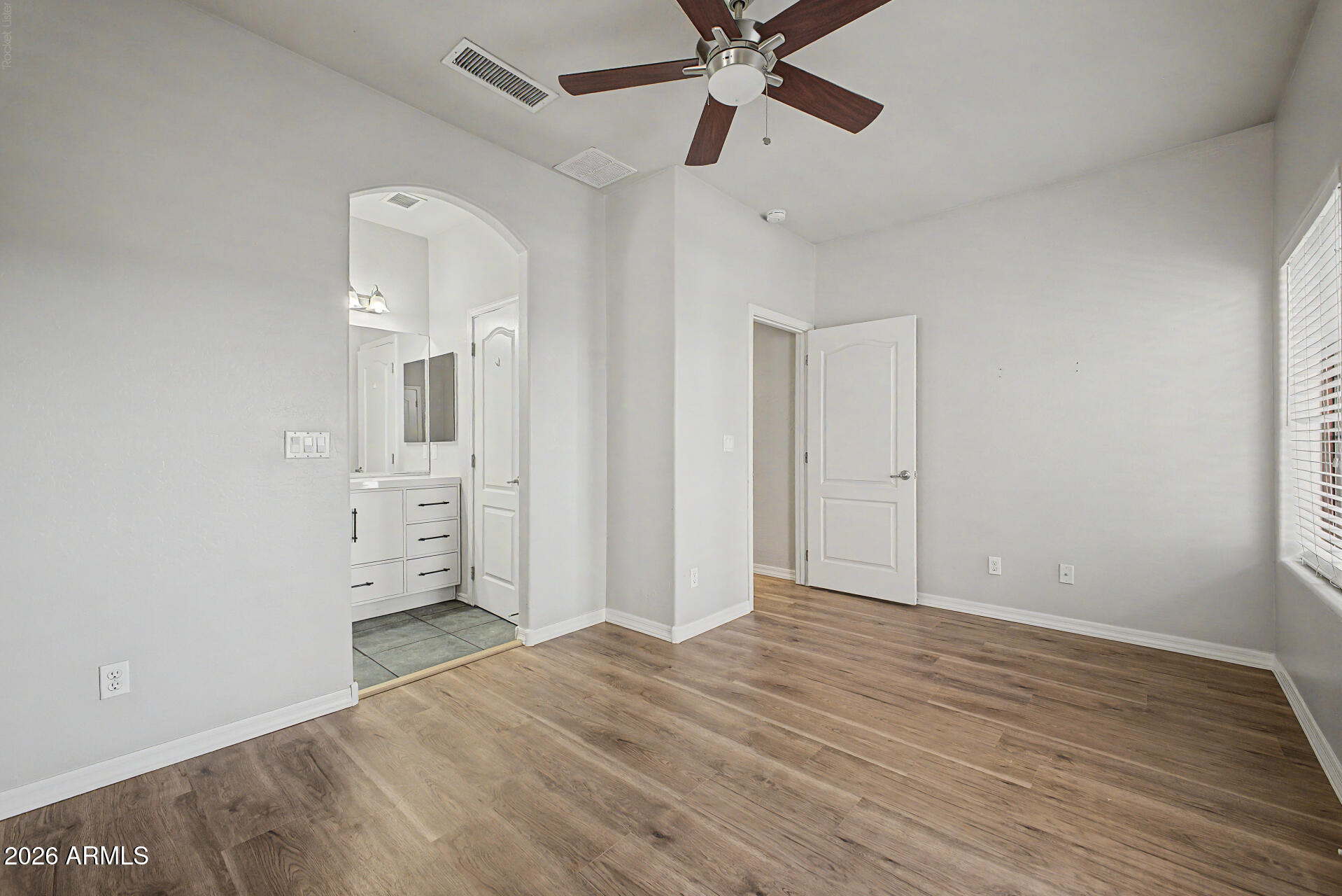 BROWNSTONE SQUARE - Residential