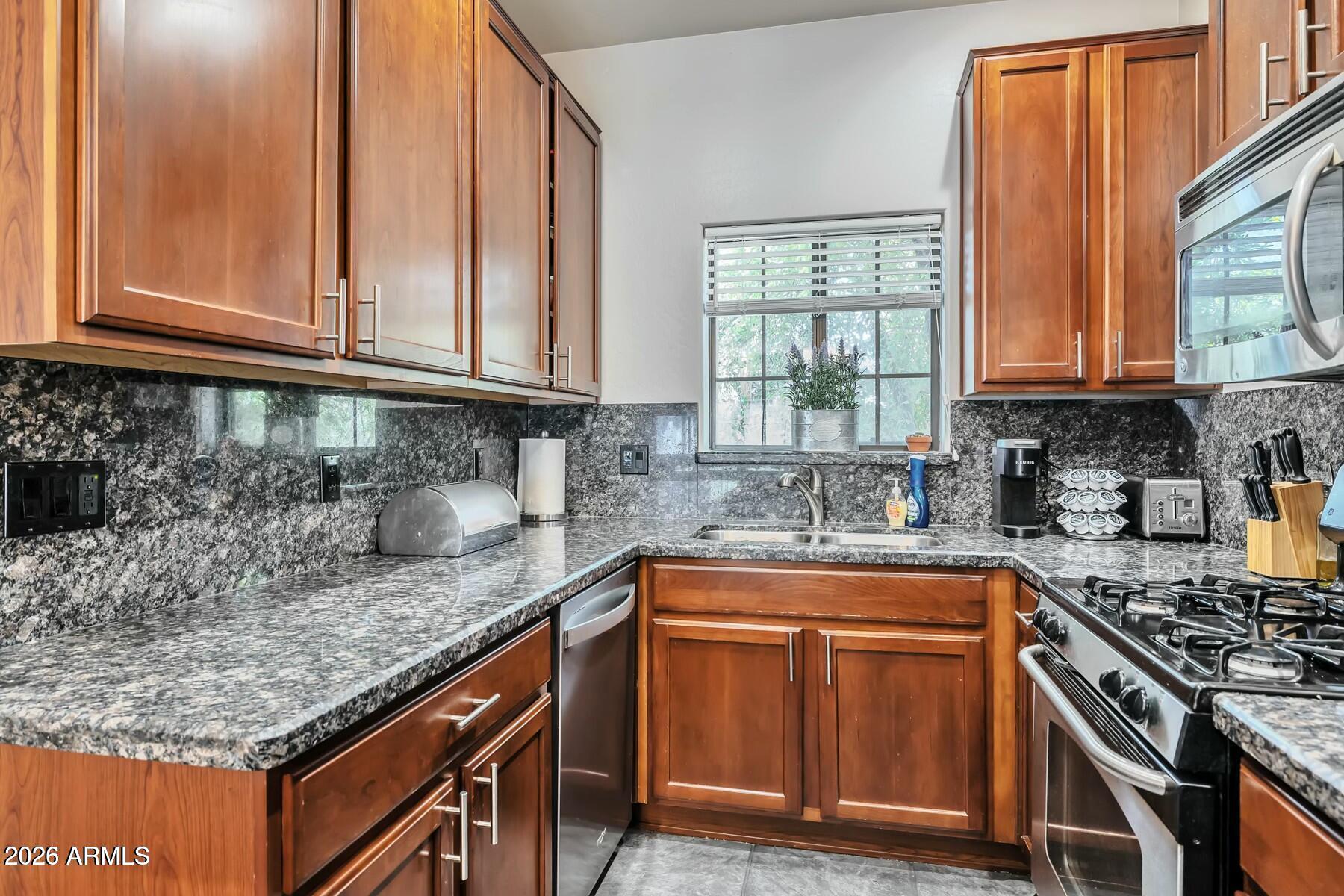 BROWNSTONE SQUARE - Residential