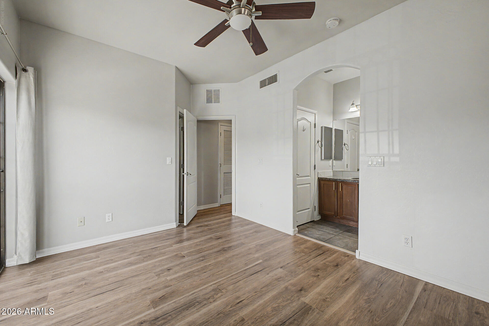 BROWNSTONE SQUARE - Residential