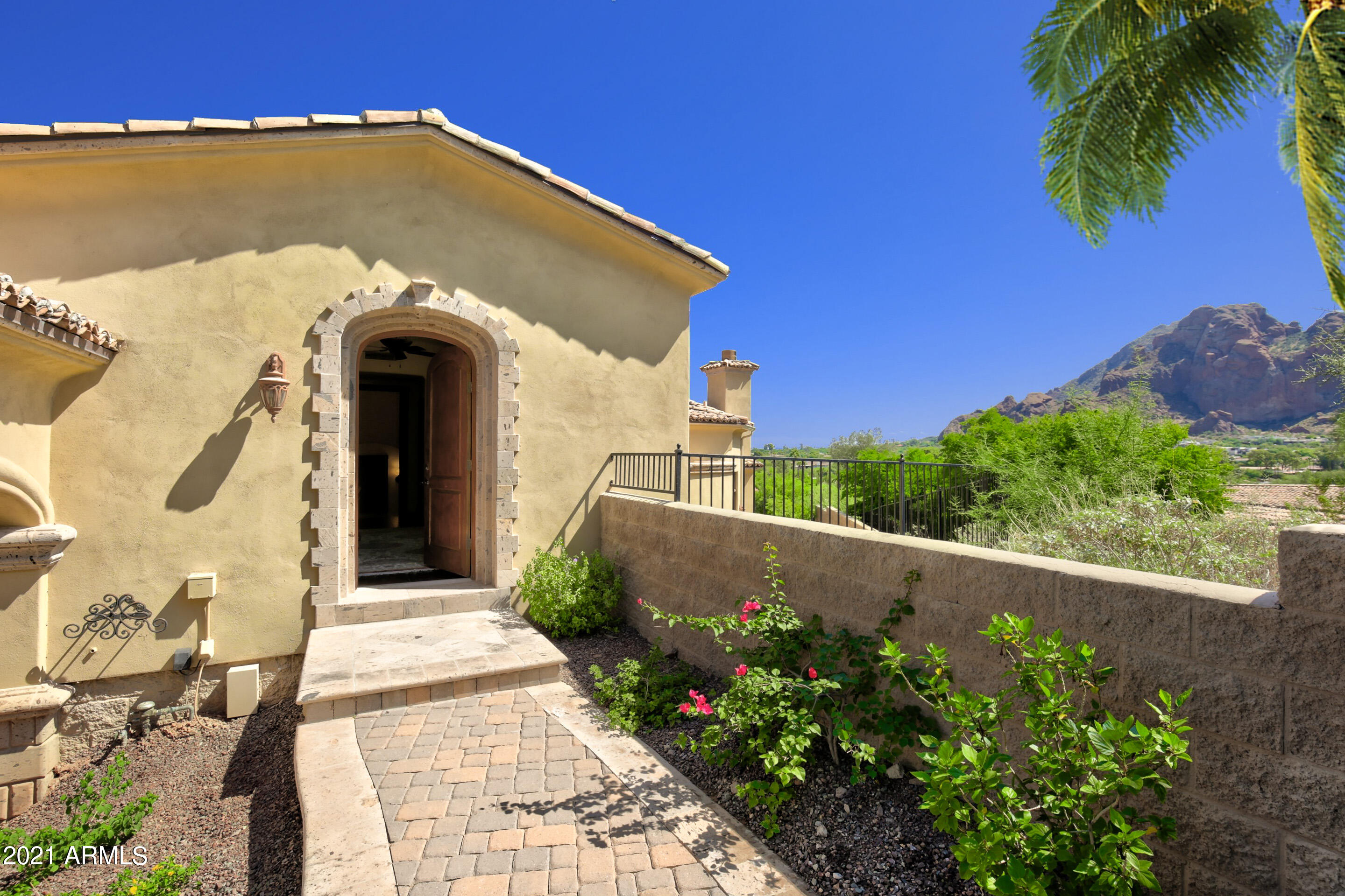SANCTUARY 1 - Residential