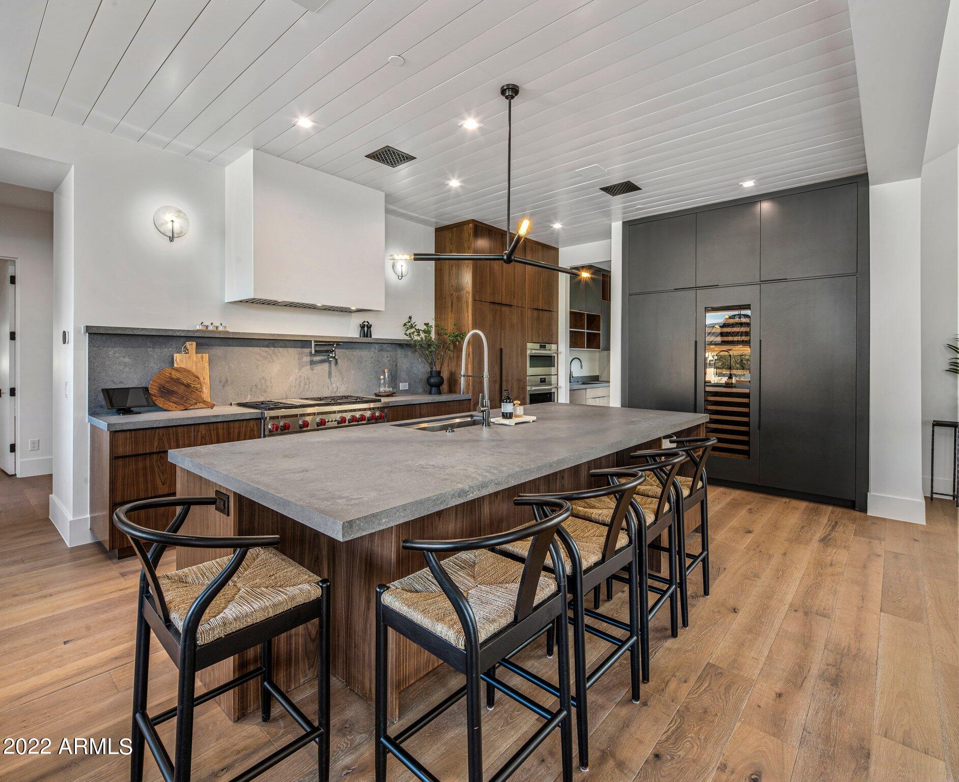 BRET HILLS - Residential