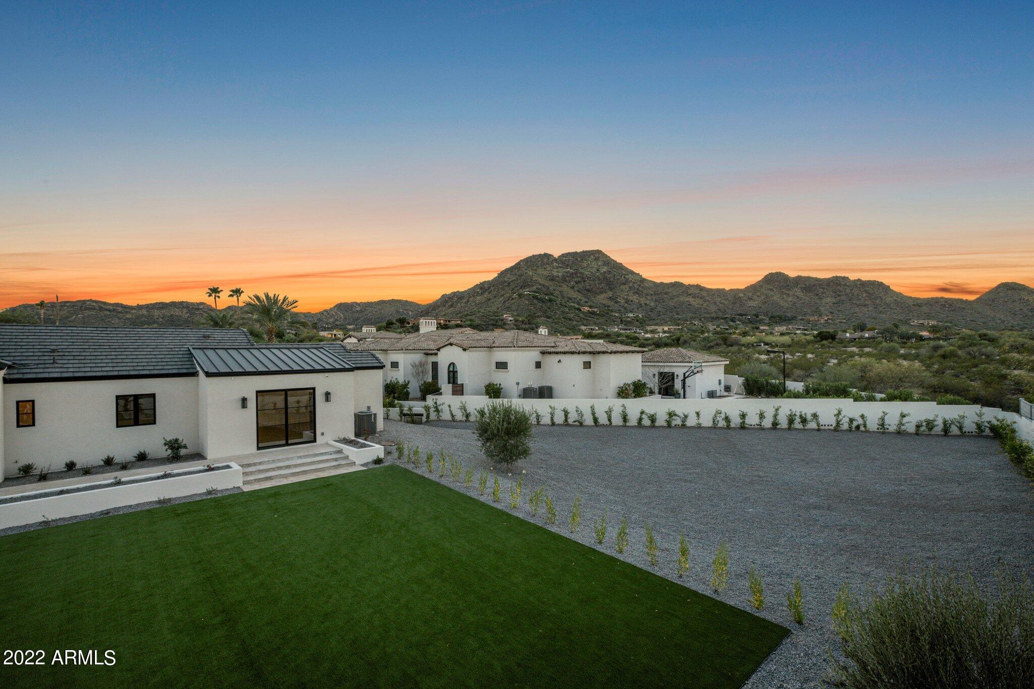 BRET HILLS - Residential