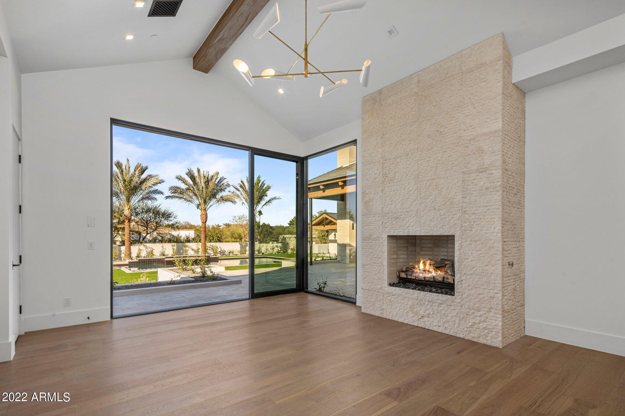 BRET HILLS - Residential