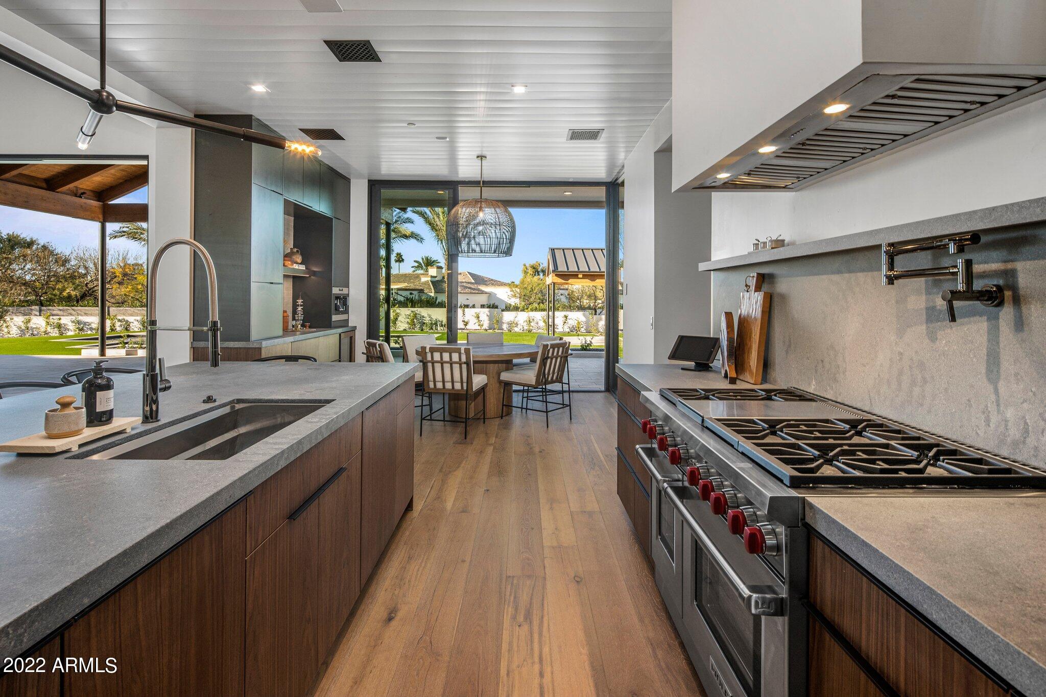BRET HILLS - Residential