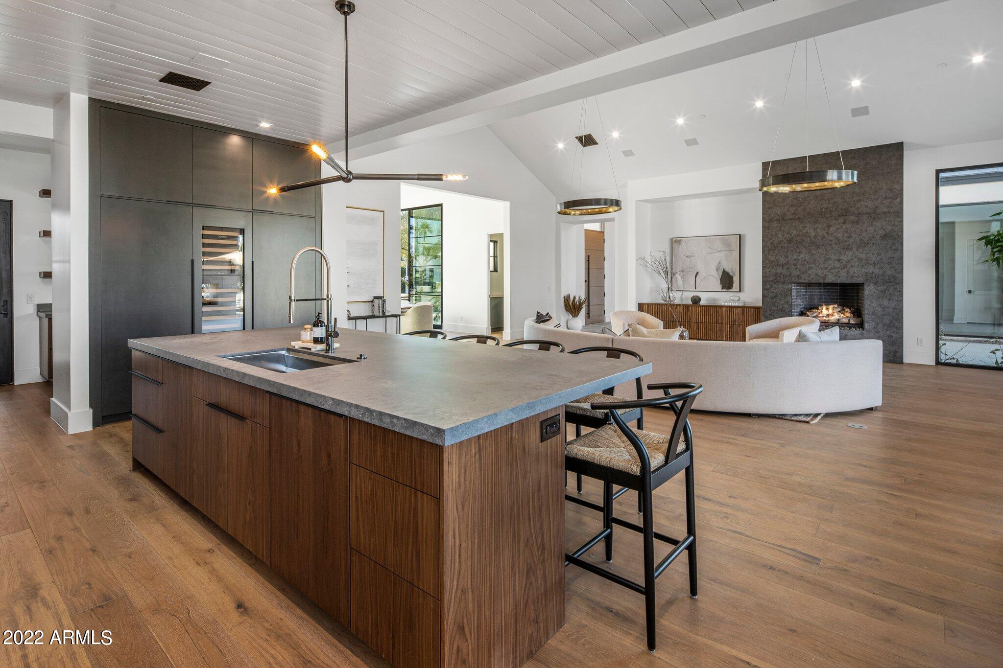 BRET HILLS - Residential