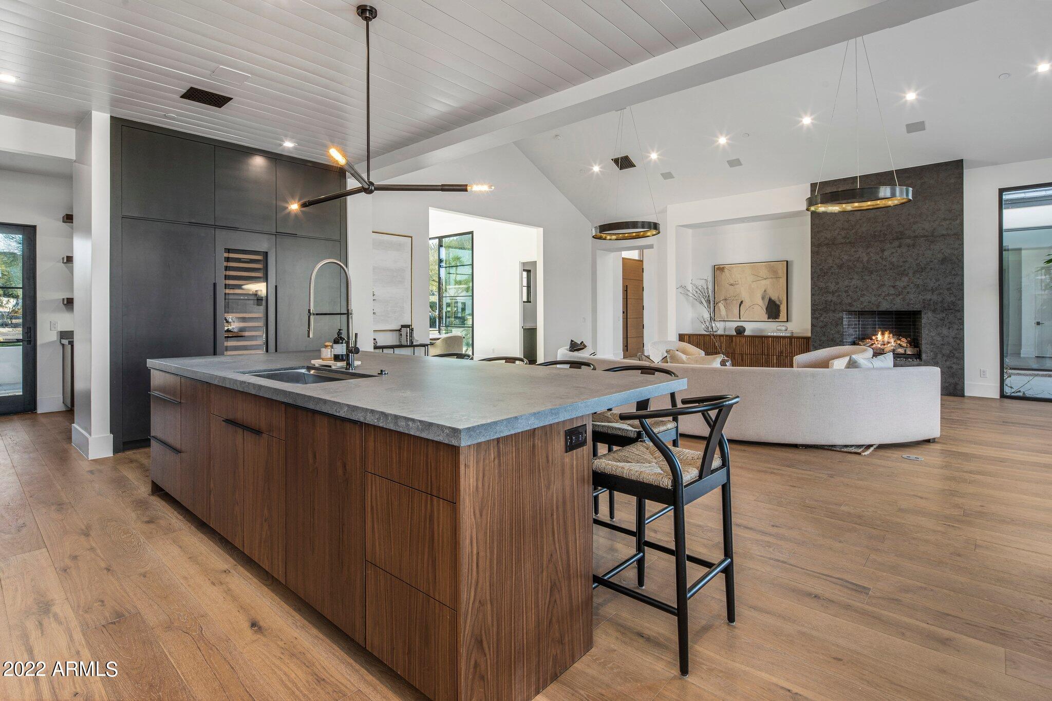 BRET HILLS - Residential