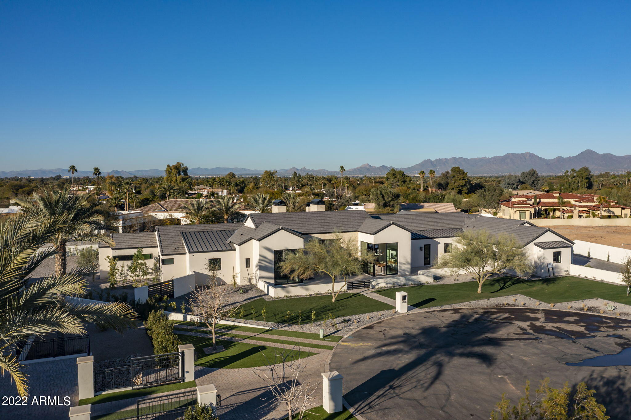 BRET HILLS - Residential