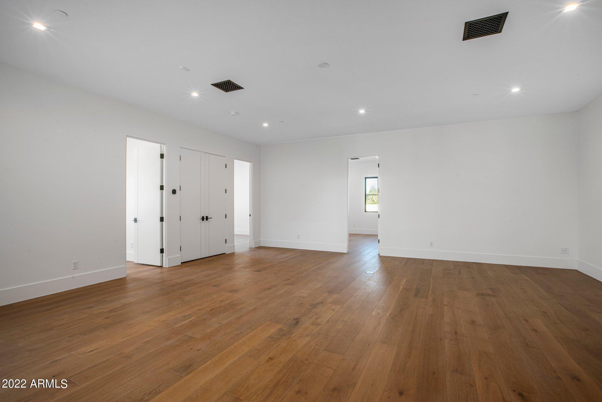 BRET HILLS - Residential
