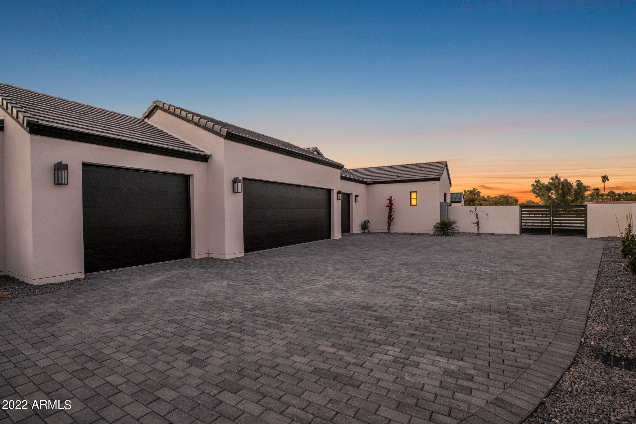 BRET HILLS - Residential