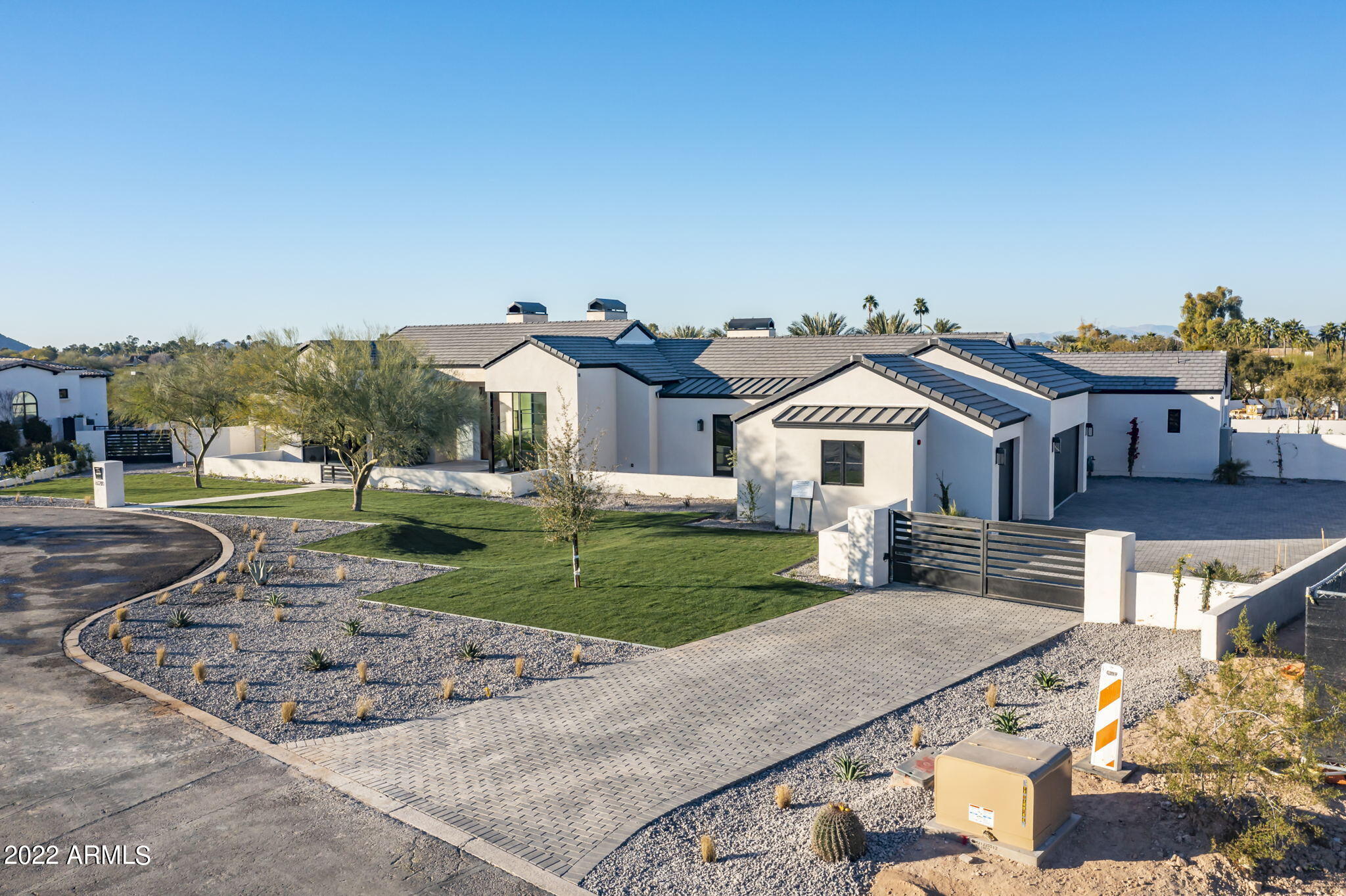 BRET HILLS - Residential