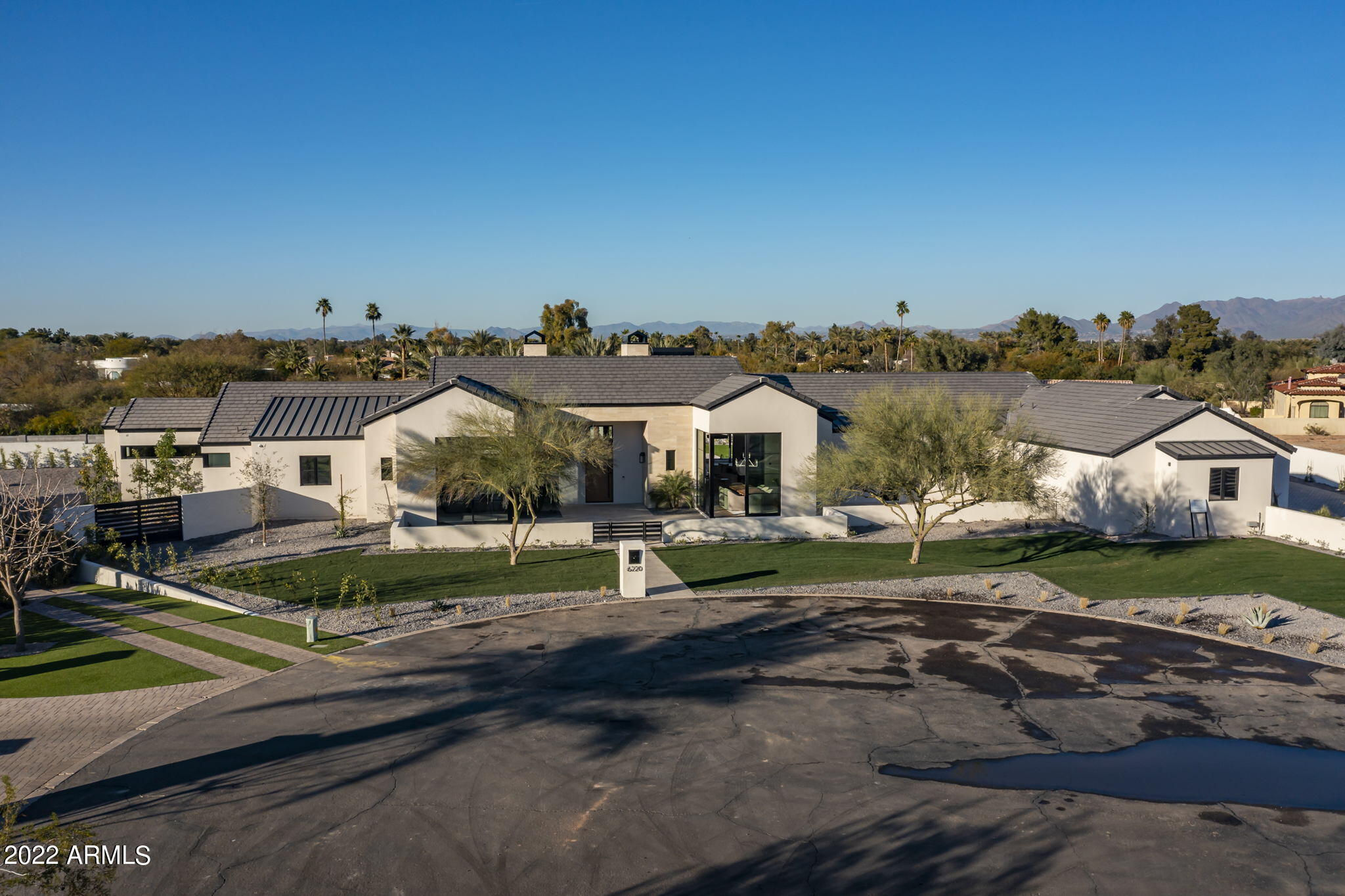 BRET HILLS - Residential