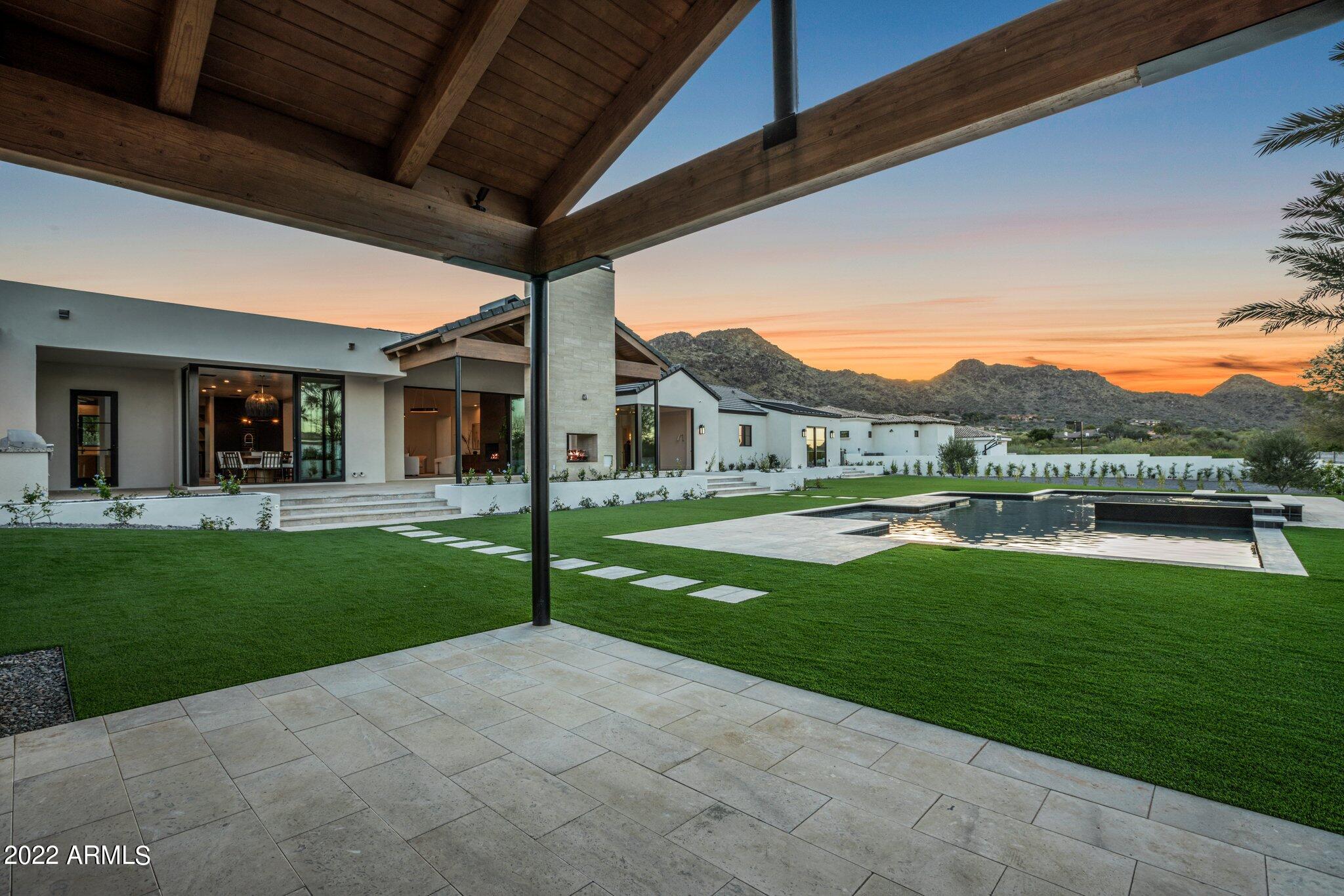 BRET HILLS - Residential