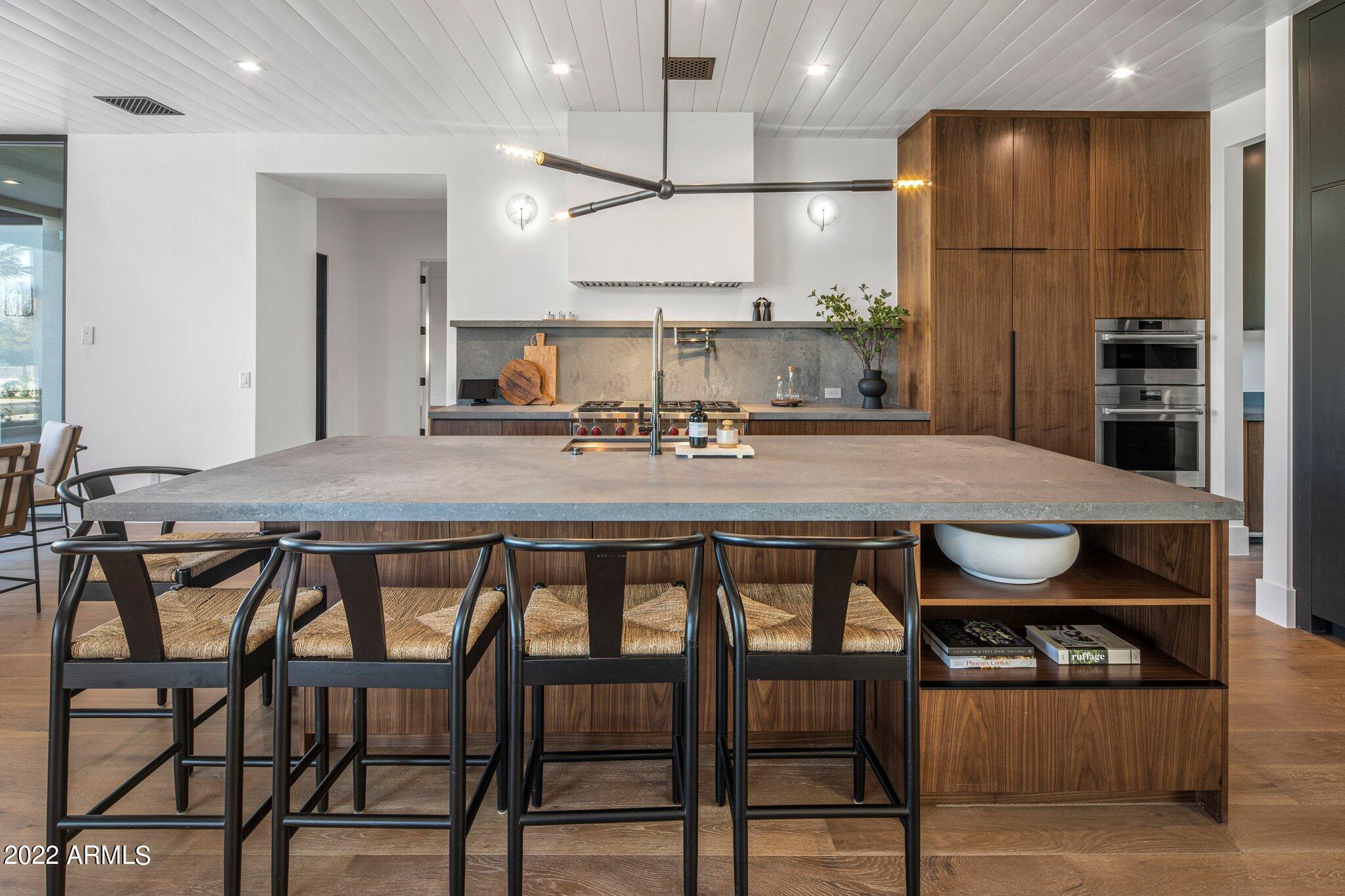BRET HILLS - Residential