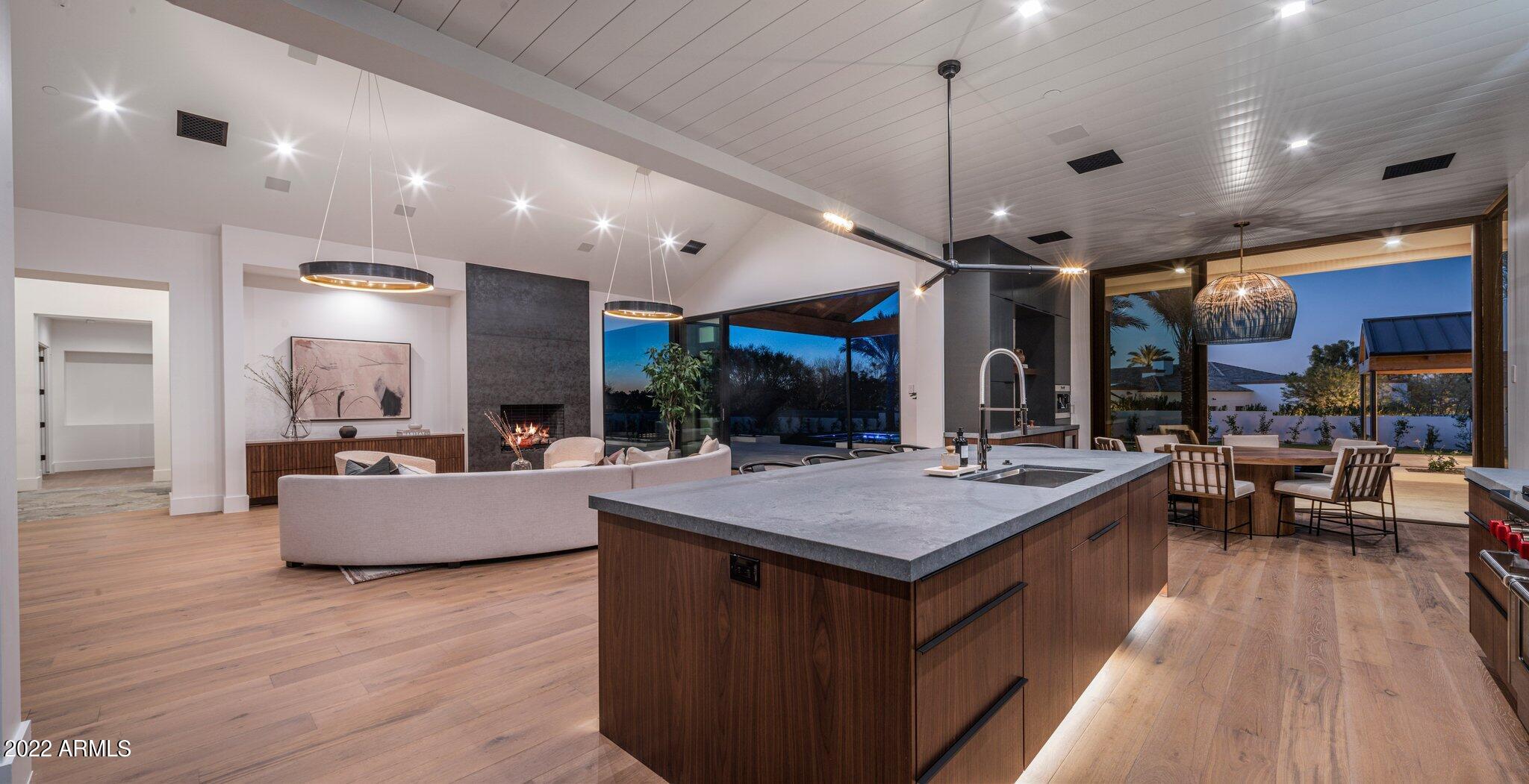 BRET HILLS - Residential