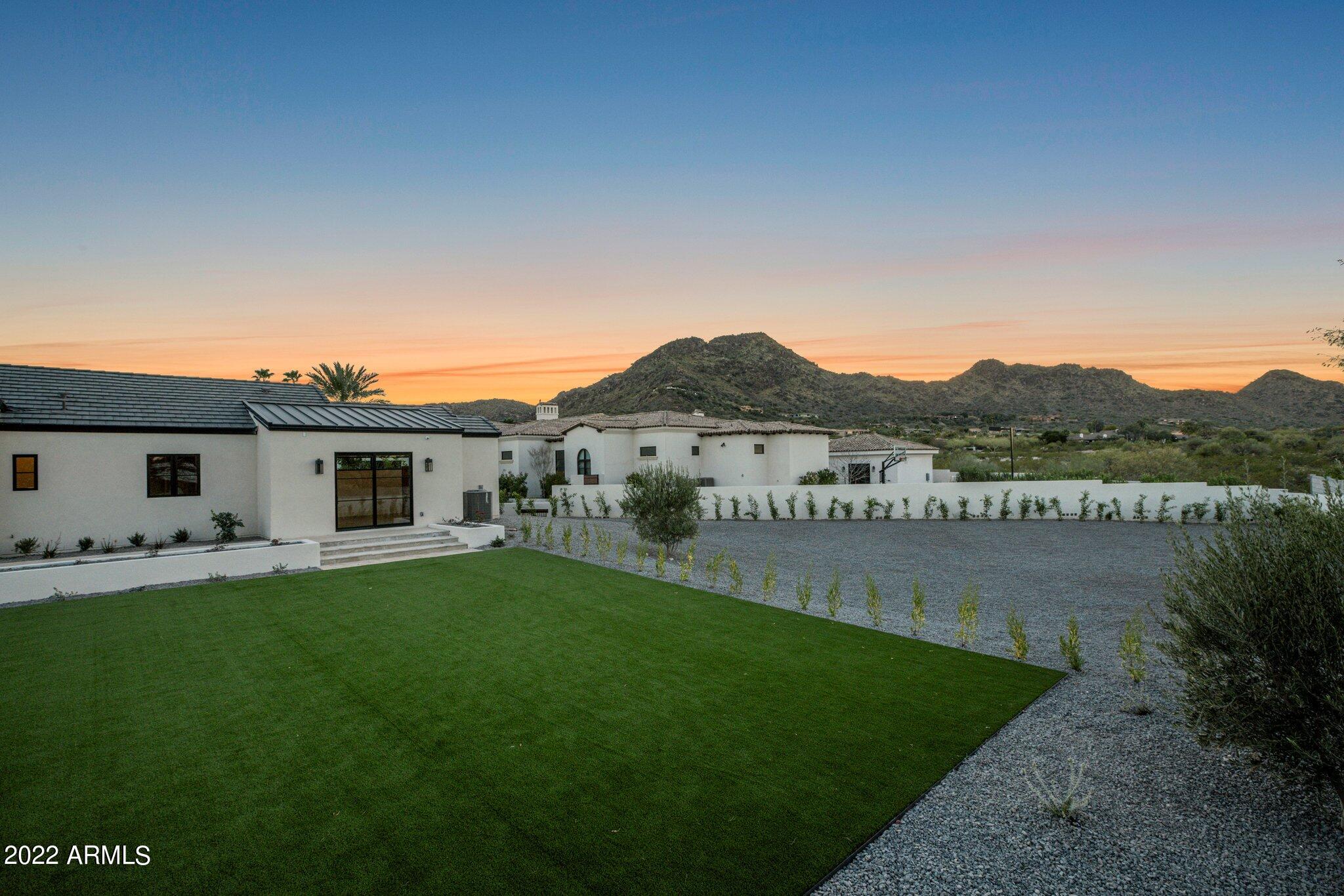 BRET HILLS - Residential