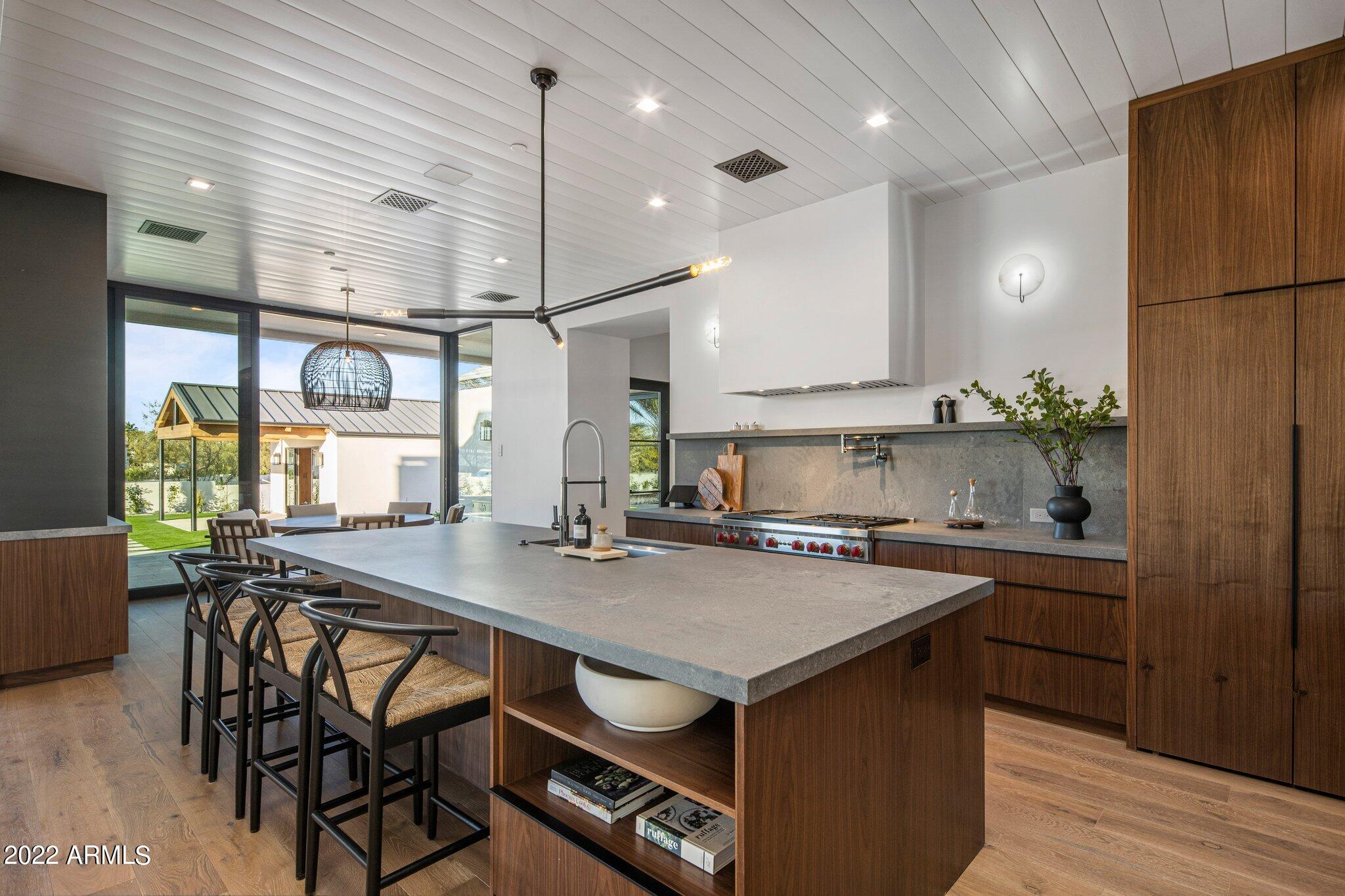 BRET HILLS - Residential