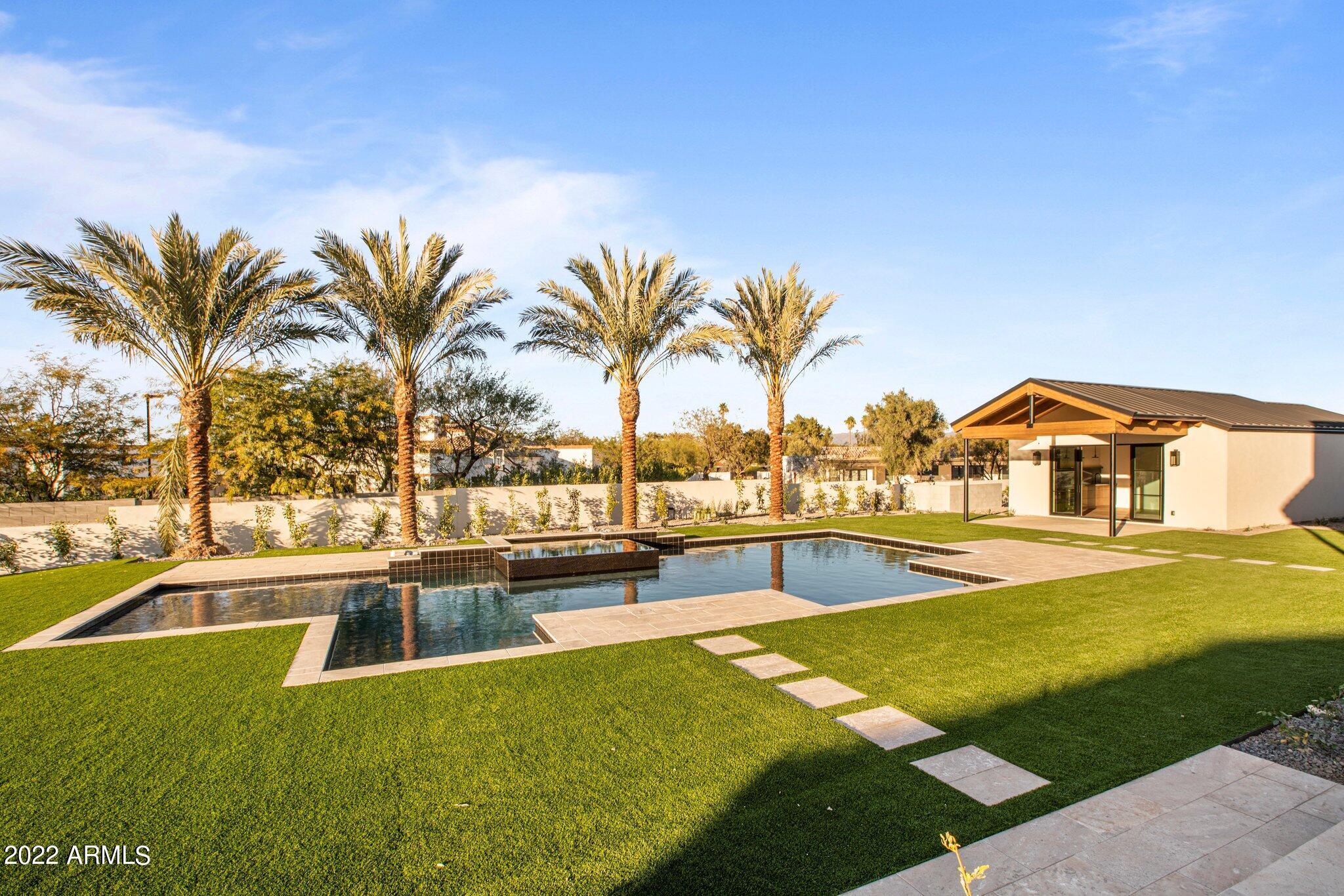 BRET HILLS - Residential