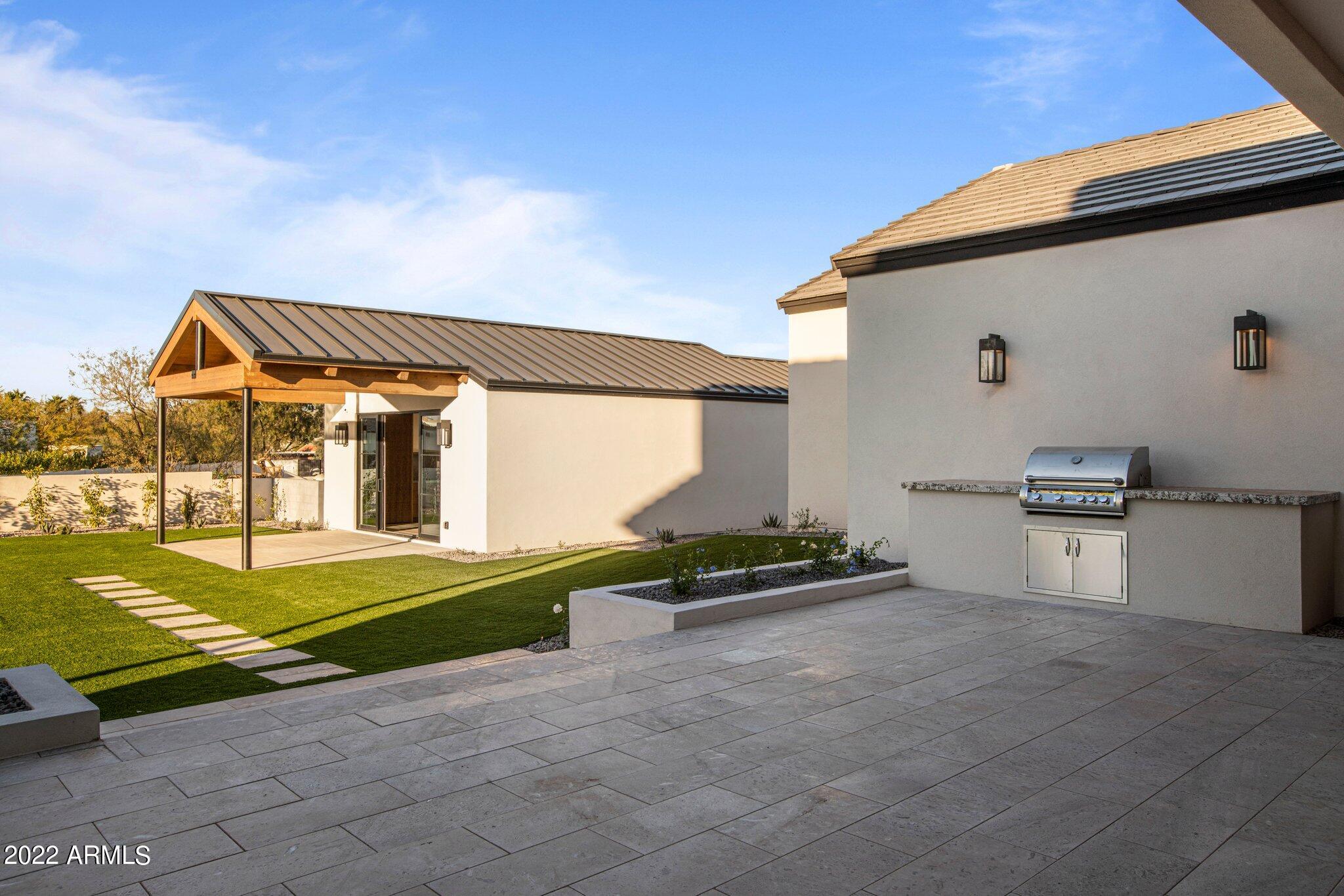 BRET HILLS - Residential