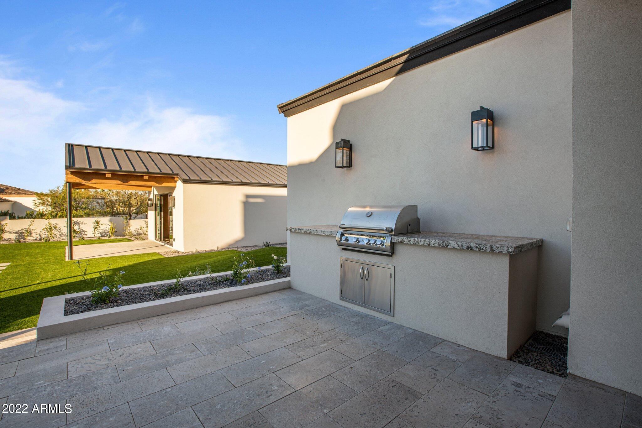 BRET HILLS - Residential