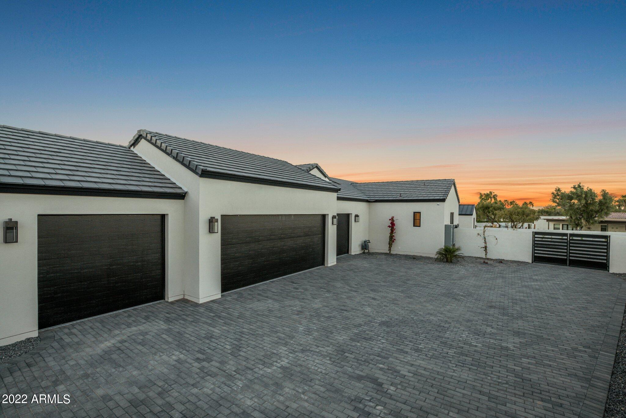 BRET HILLS - Residential