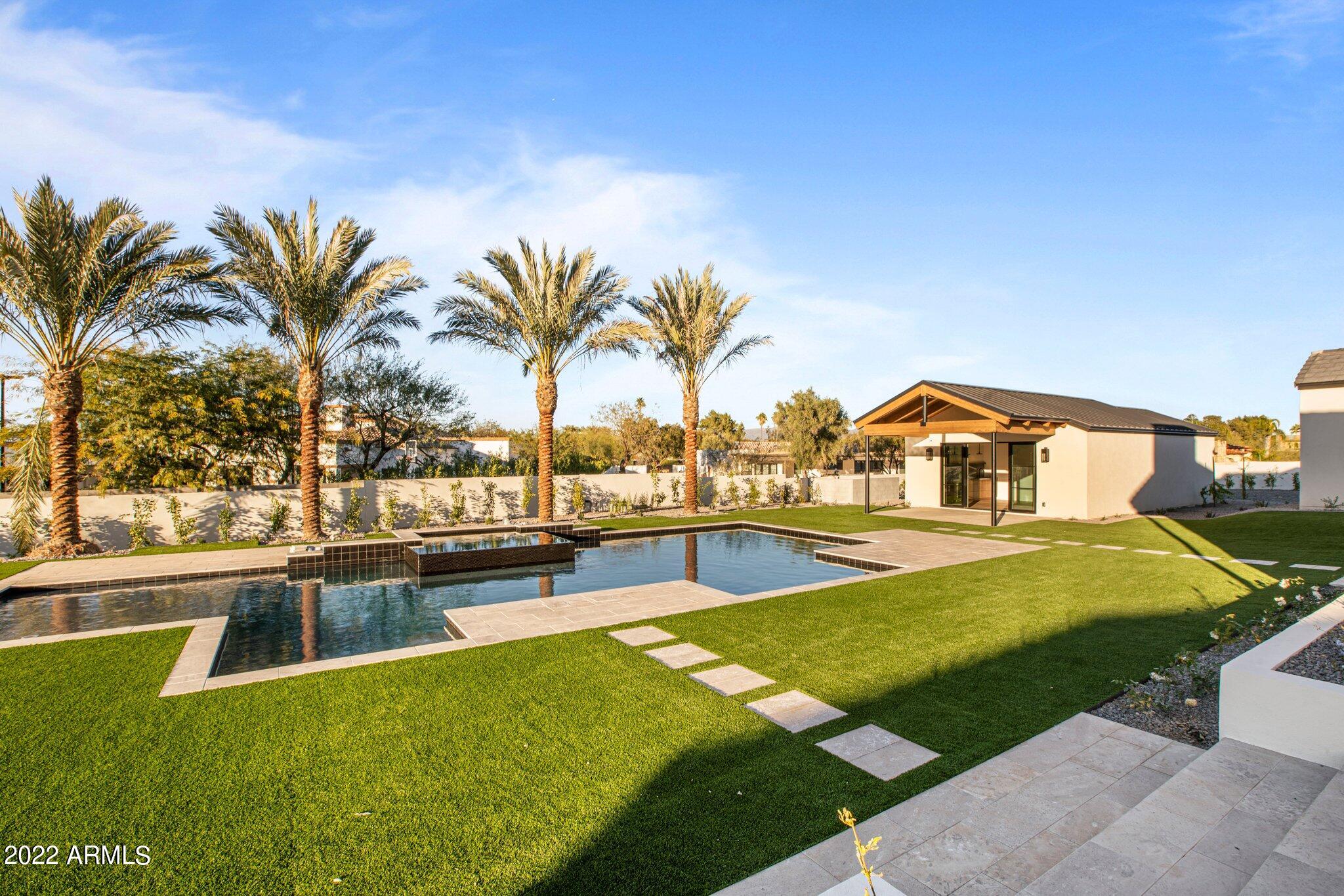 BRET HILLS - Residential