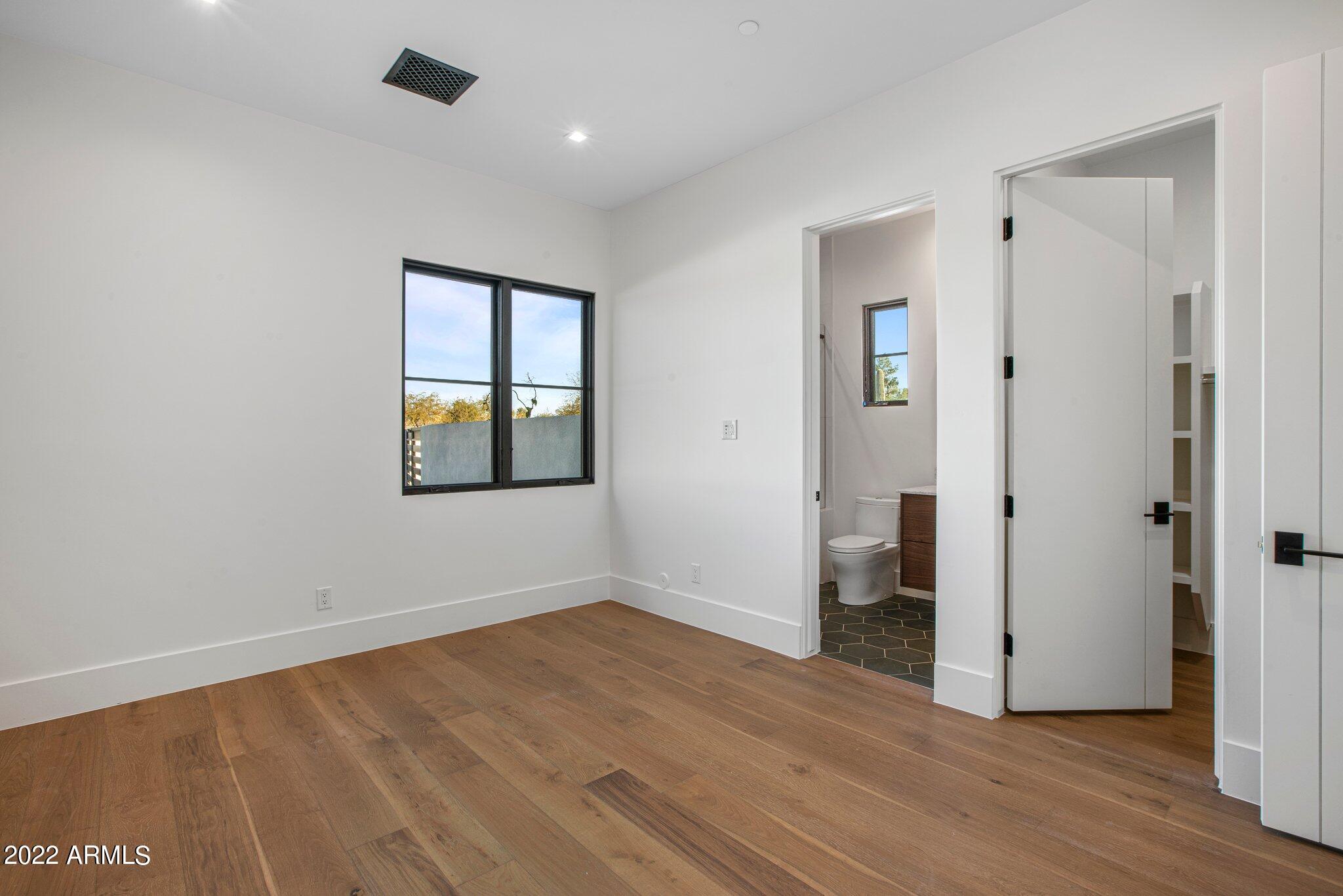 BRET HILLS - Residential