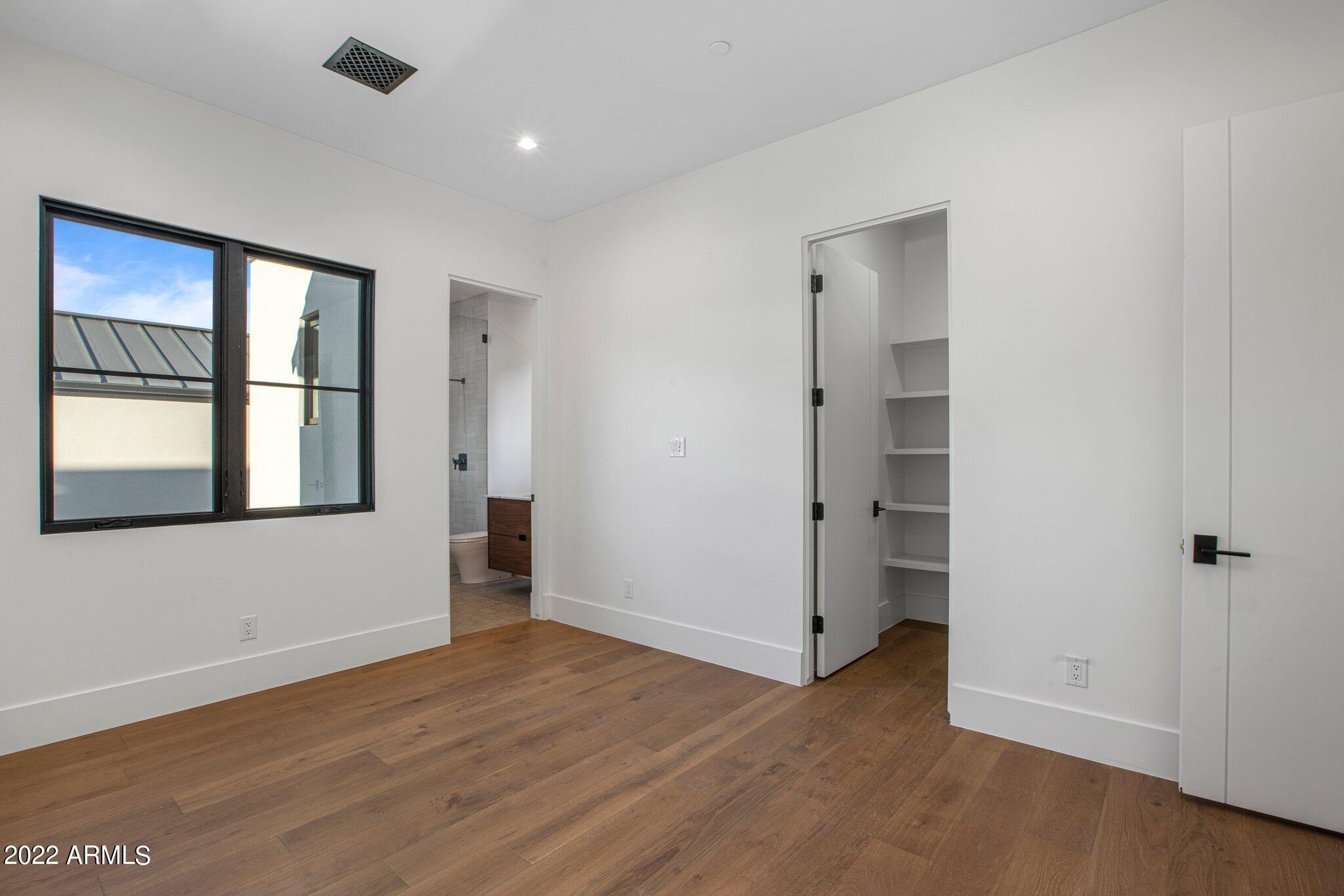 BRET HILLS - Residential