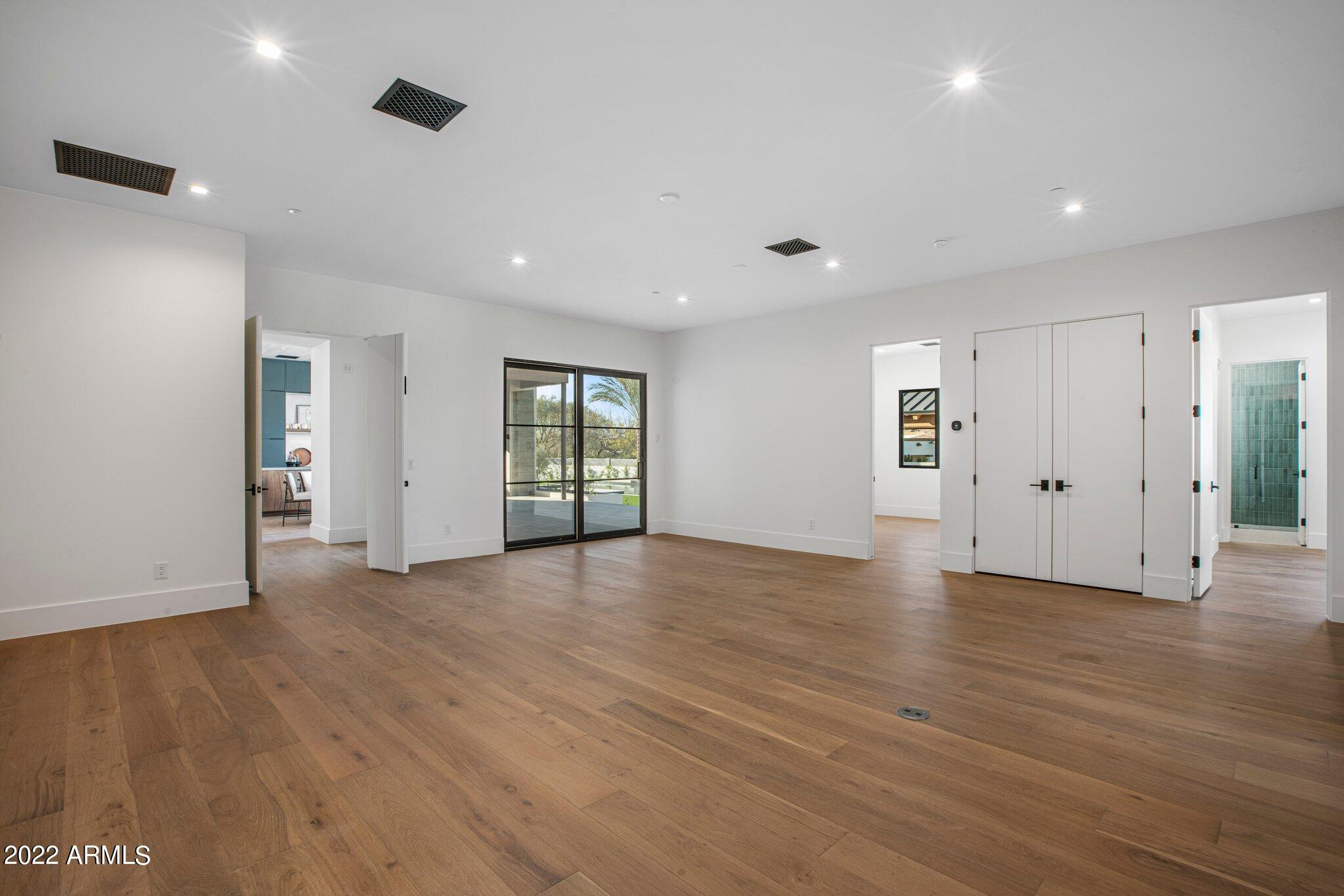 BRET HILLS - Residential