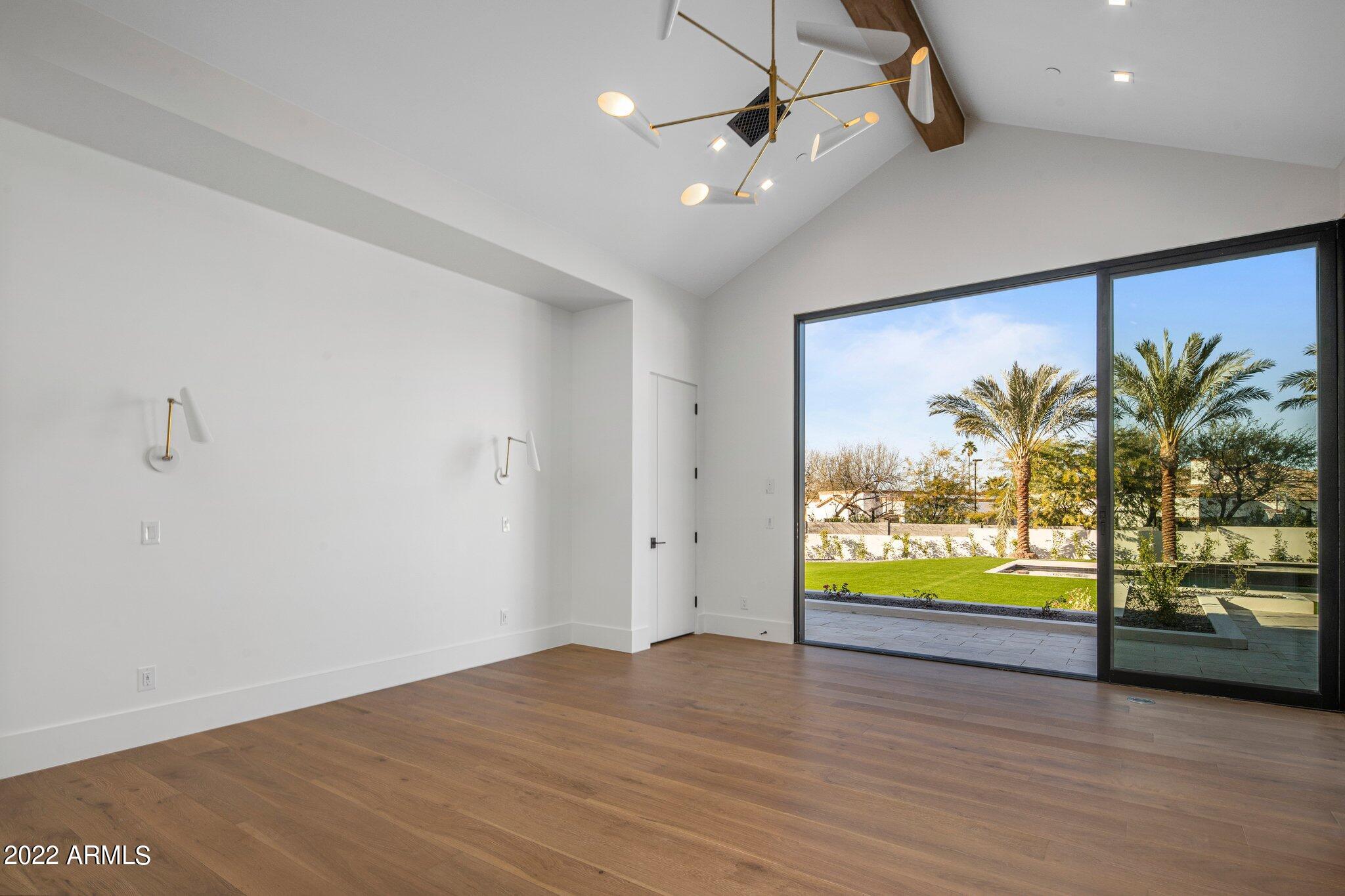 BRET HILLS - Residential