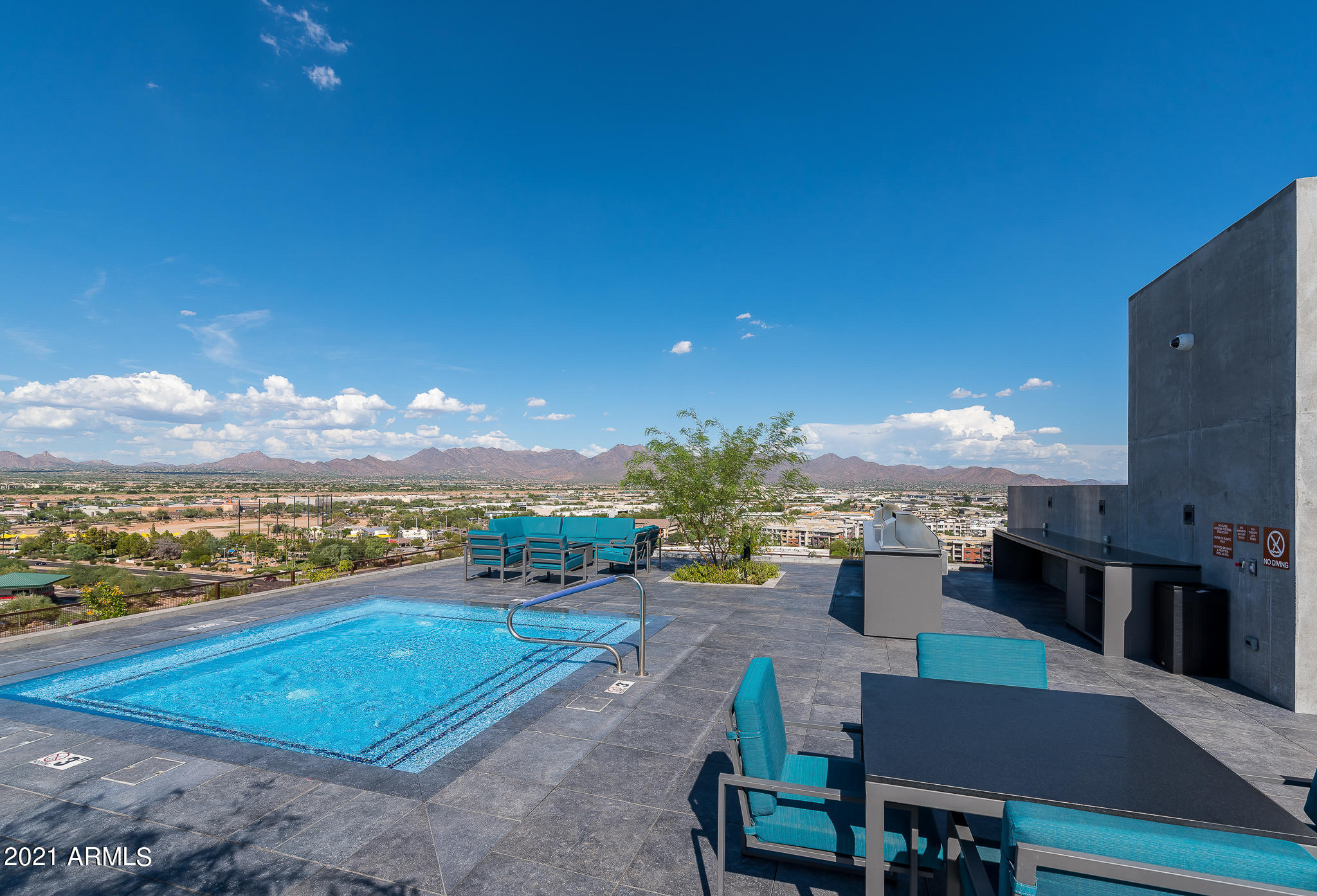 OPTIMA KIERLAND CENTER 7120 CONDOMINIUM 2ND AMD - Residential
