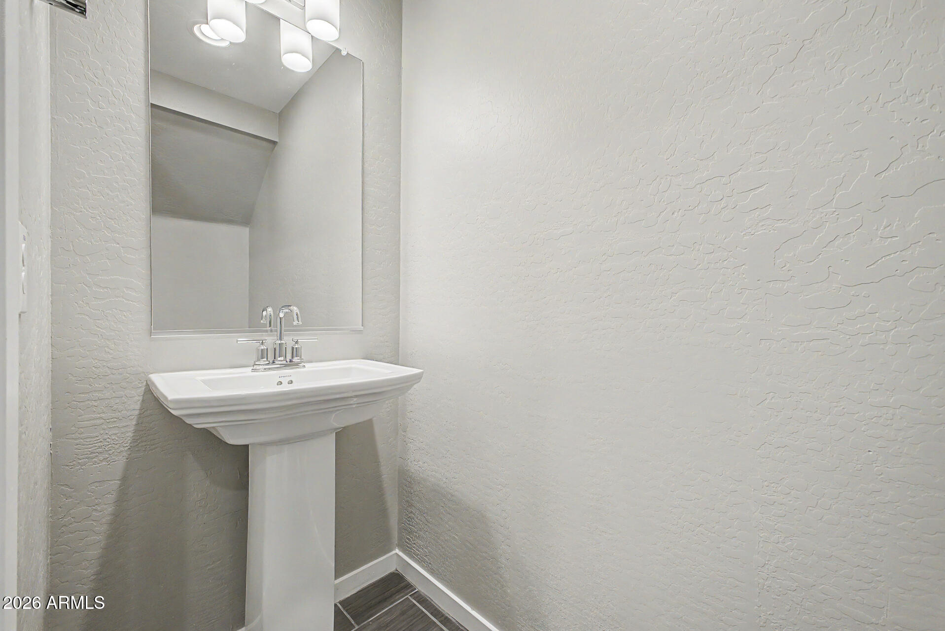 LEVEL TOWNHOMES - Residential