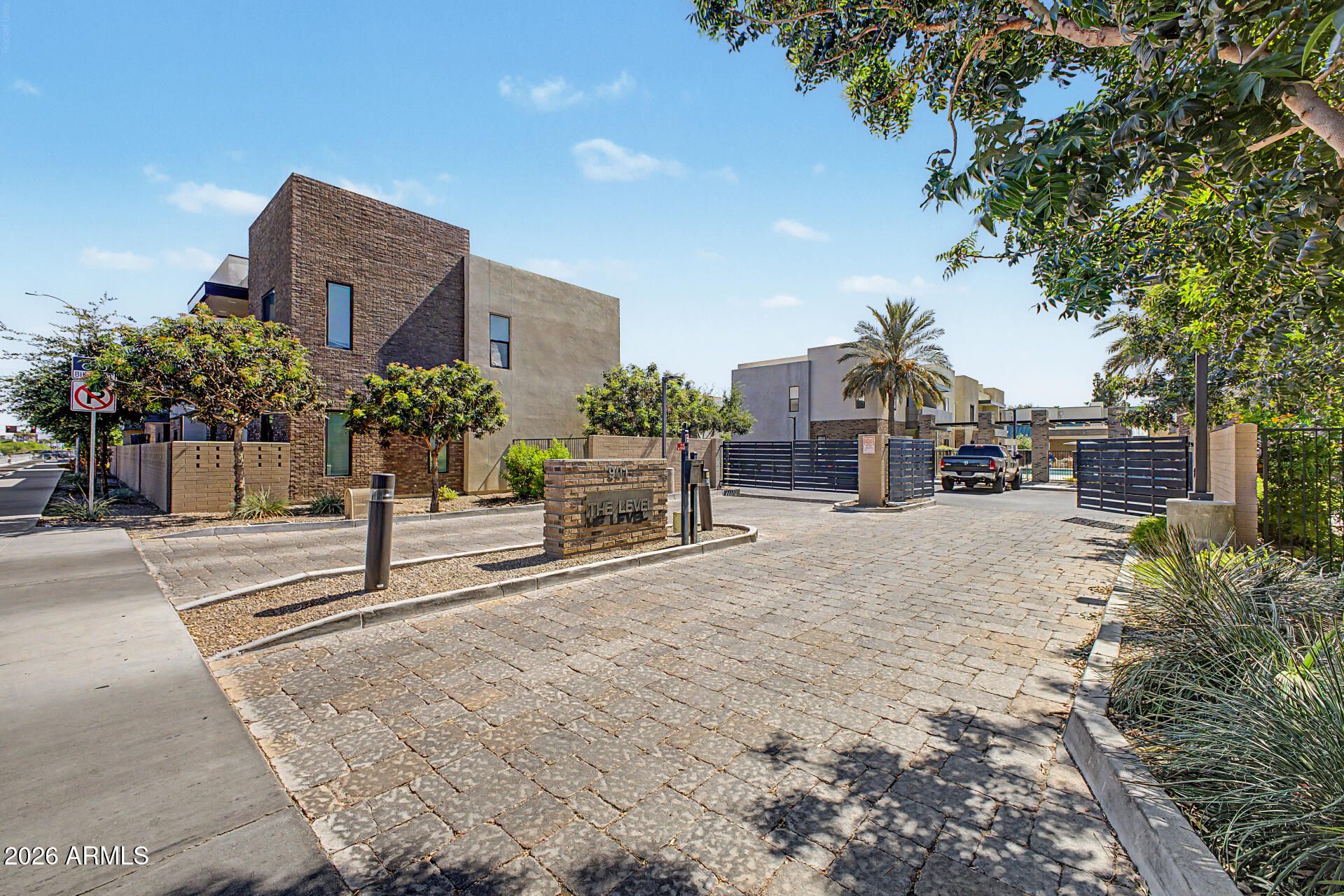 LEVEL TOWNHOMES - Residential