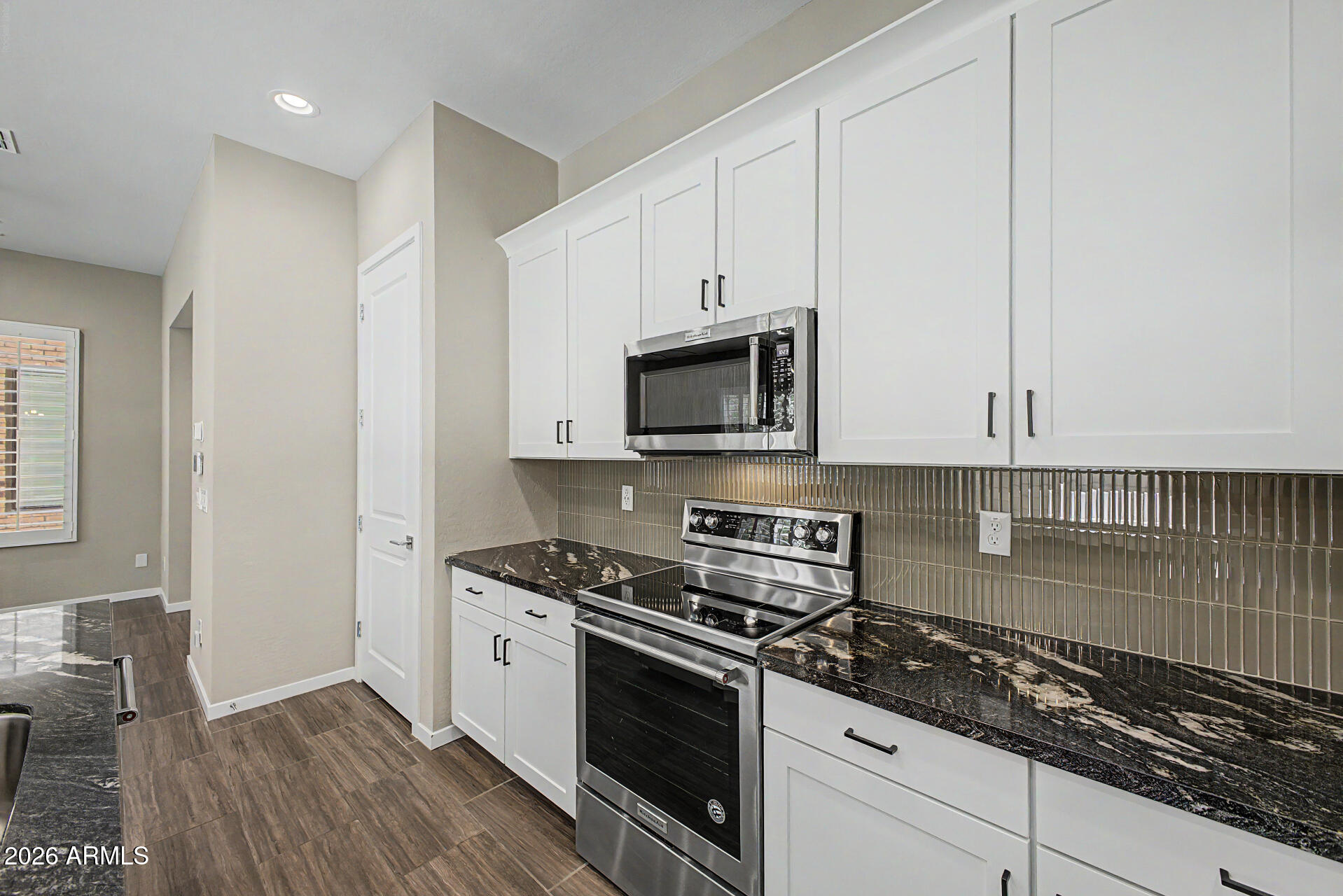 LEVEL TOWNHOMES - Residential