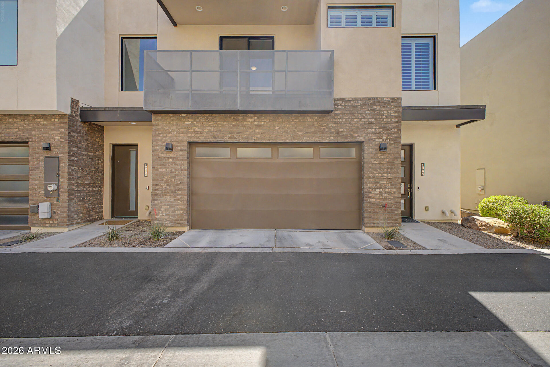 LEVEL TOWNHOMES - Residential