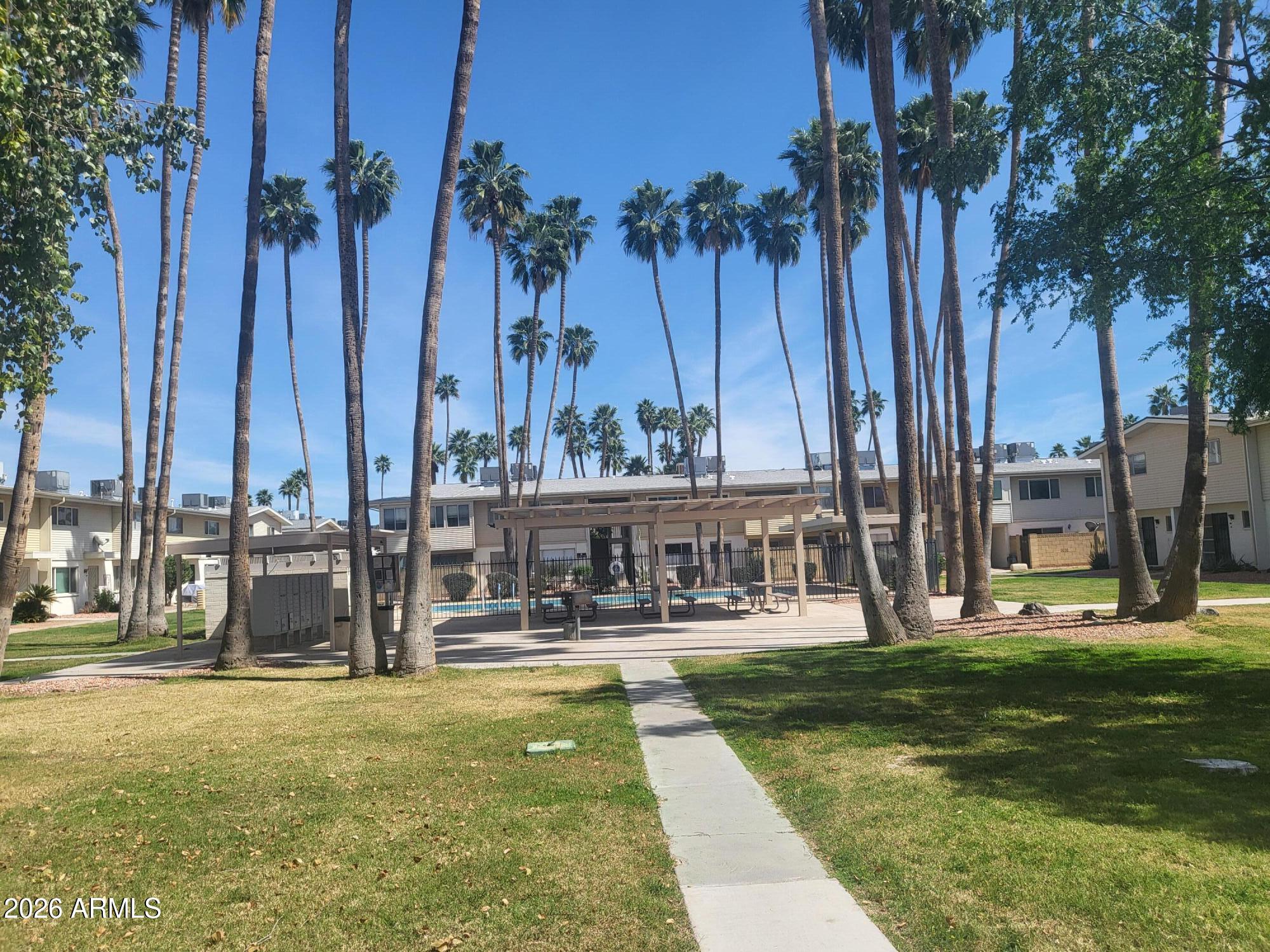 SCOTTSDALE EAST HOMES - Residential