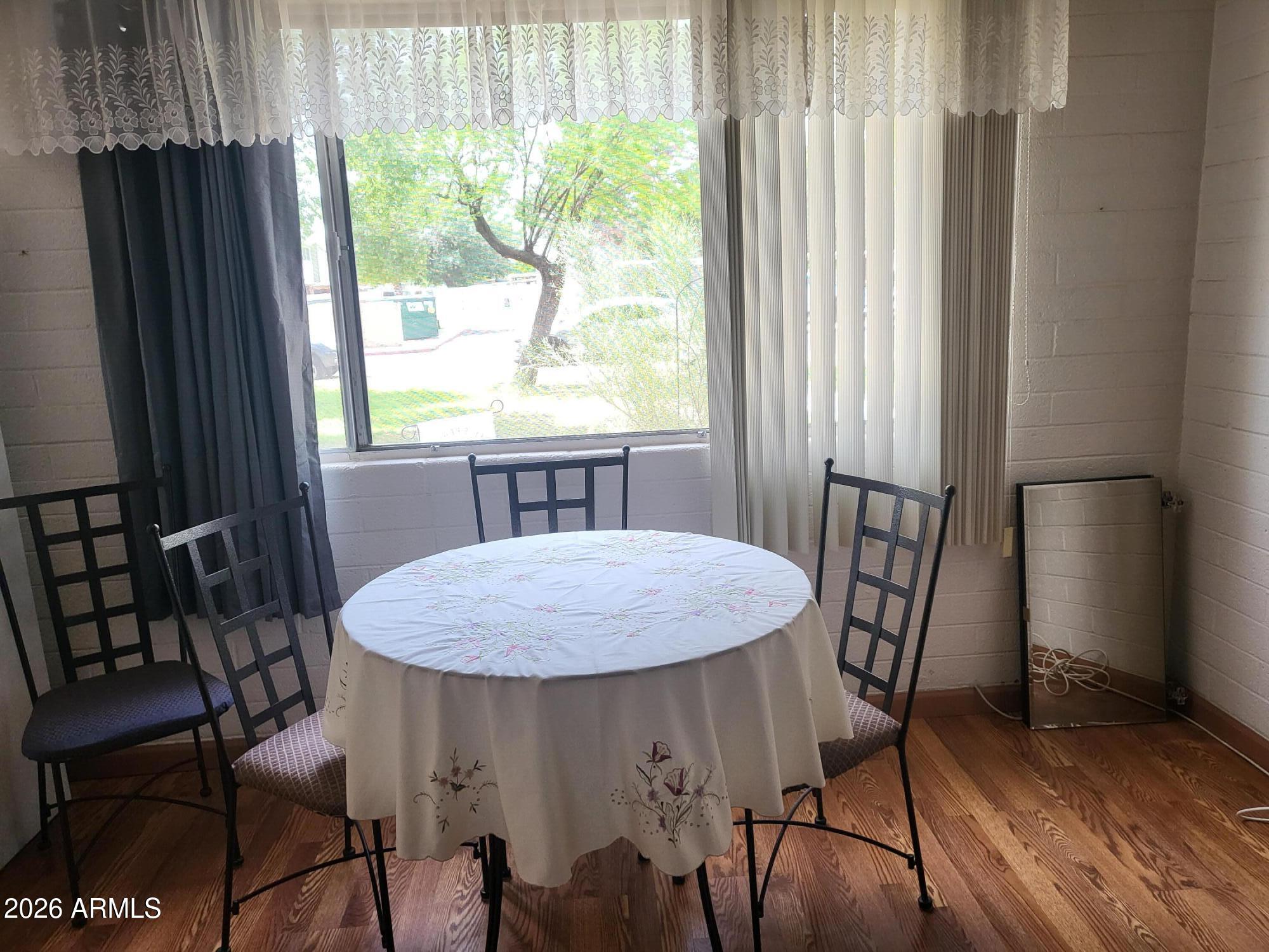 SCOTTSDALE EAST HOMES - Residential