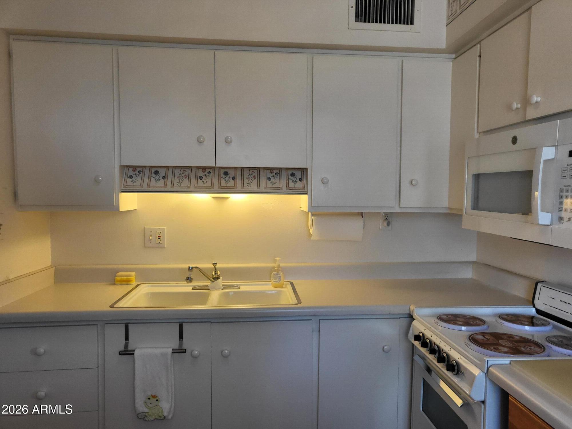 SCOTTSDALE EAST HOMES - Residential