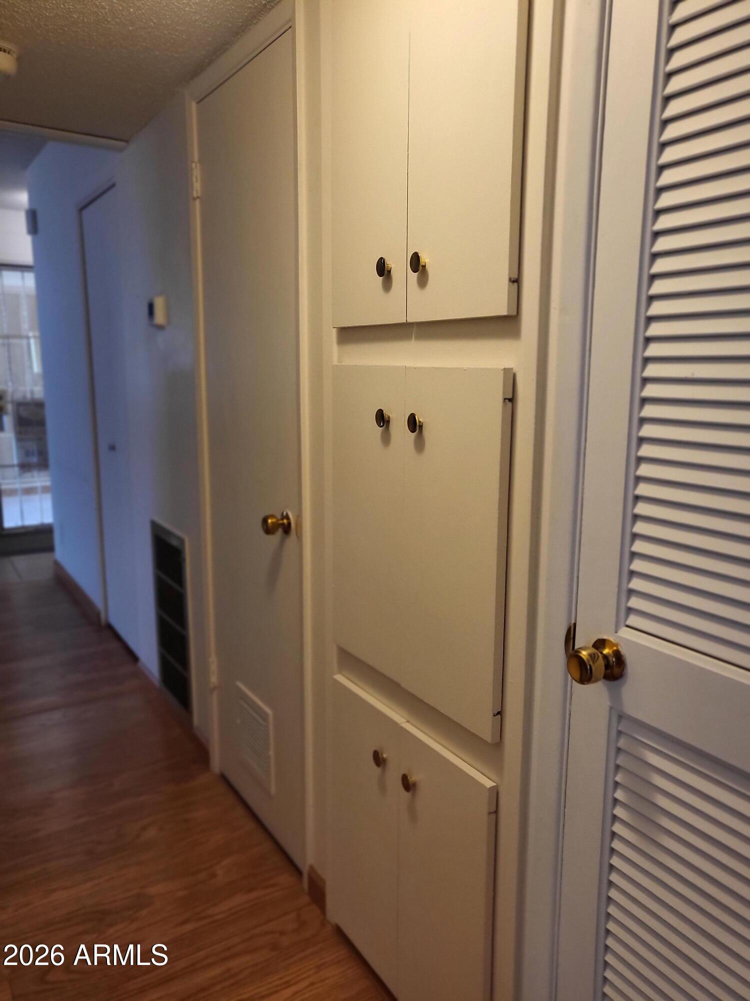 SCOTTSDALE EAST HOMES - Residential