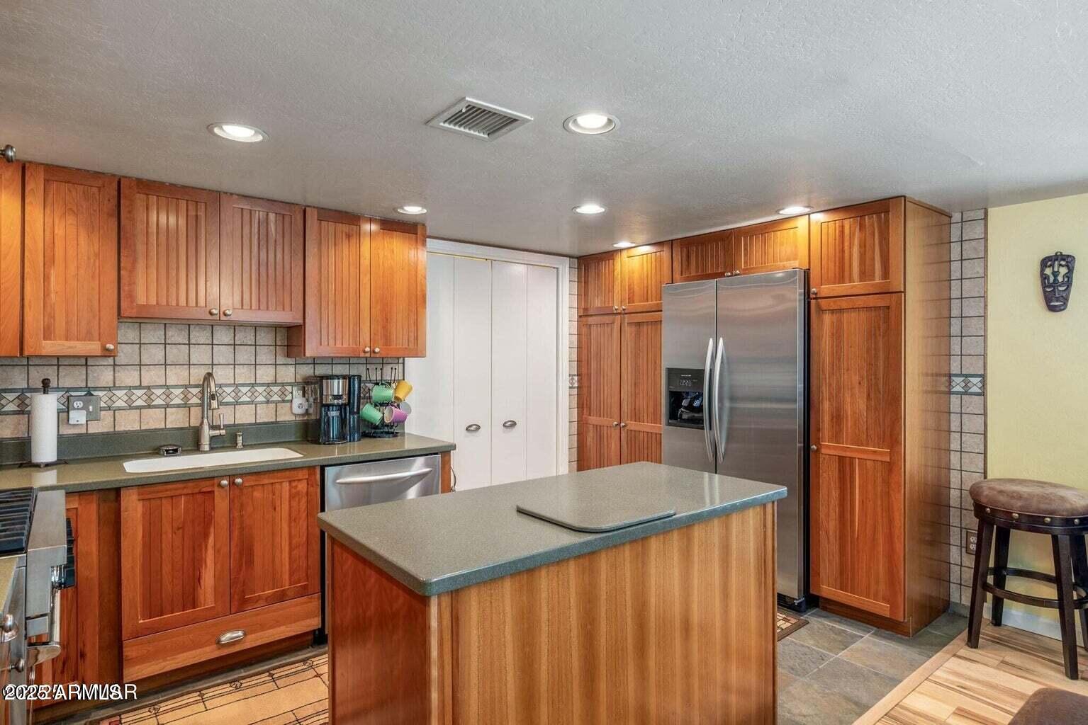 ALPINE HIGHLANDS - Residential